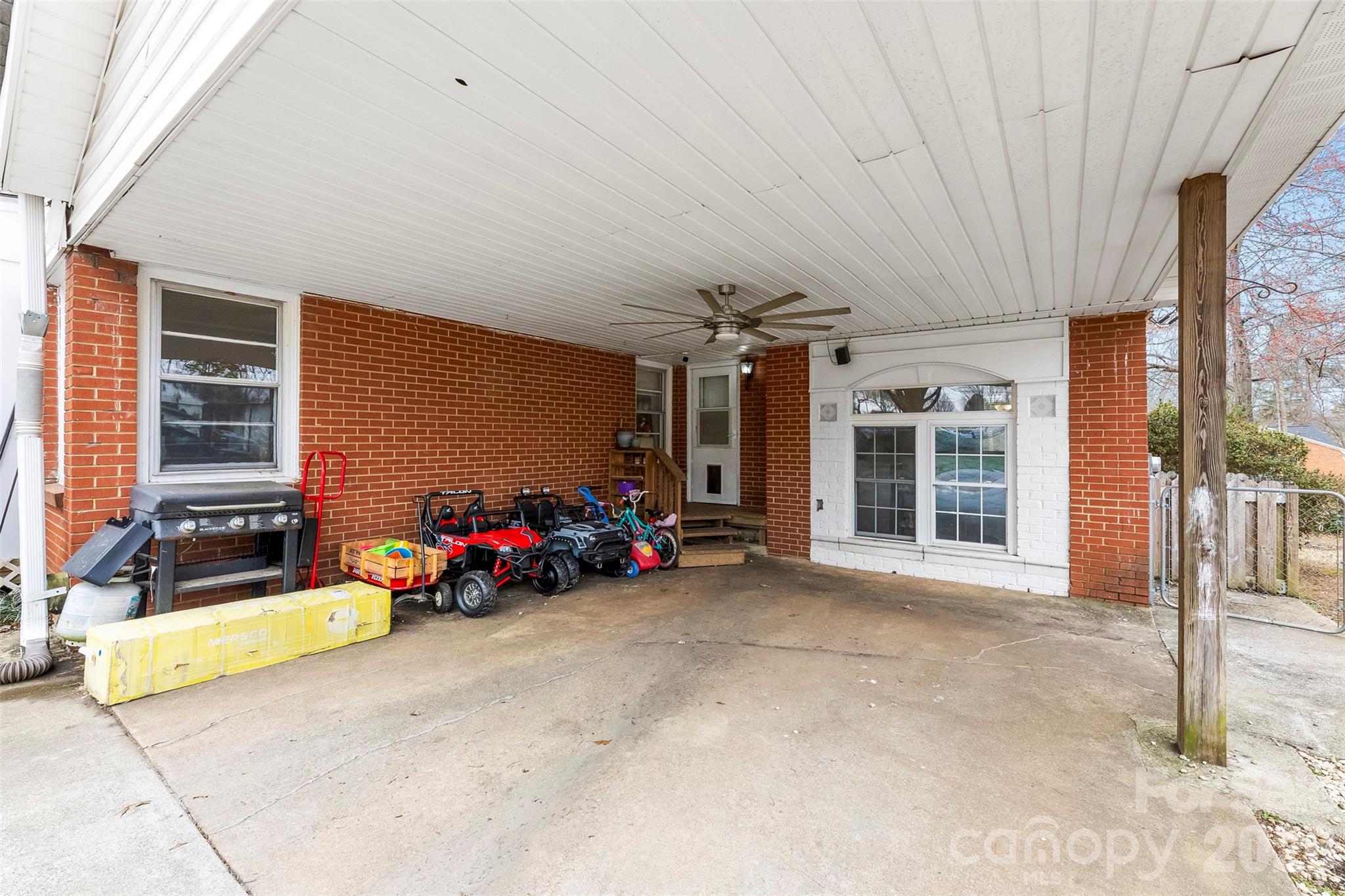 210 Avondale Drive — Lexington