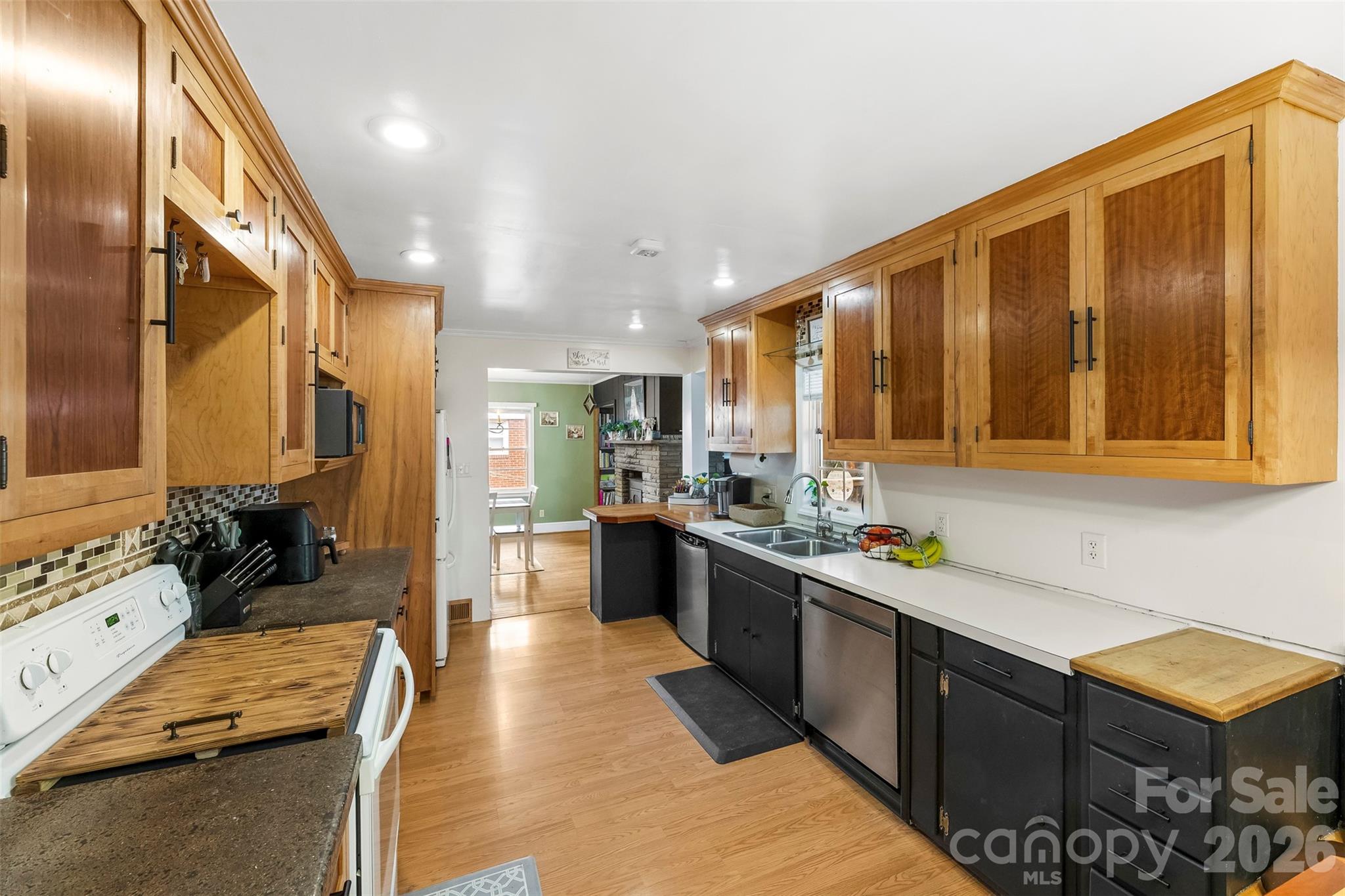 210 Avondale Drive — Lexington