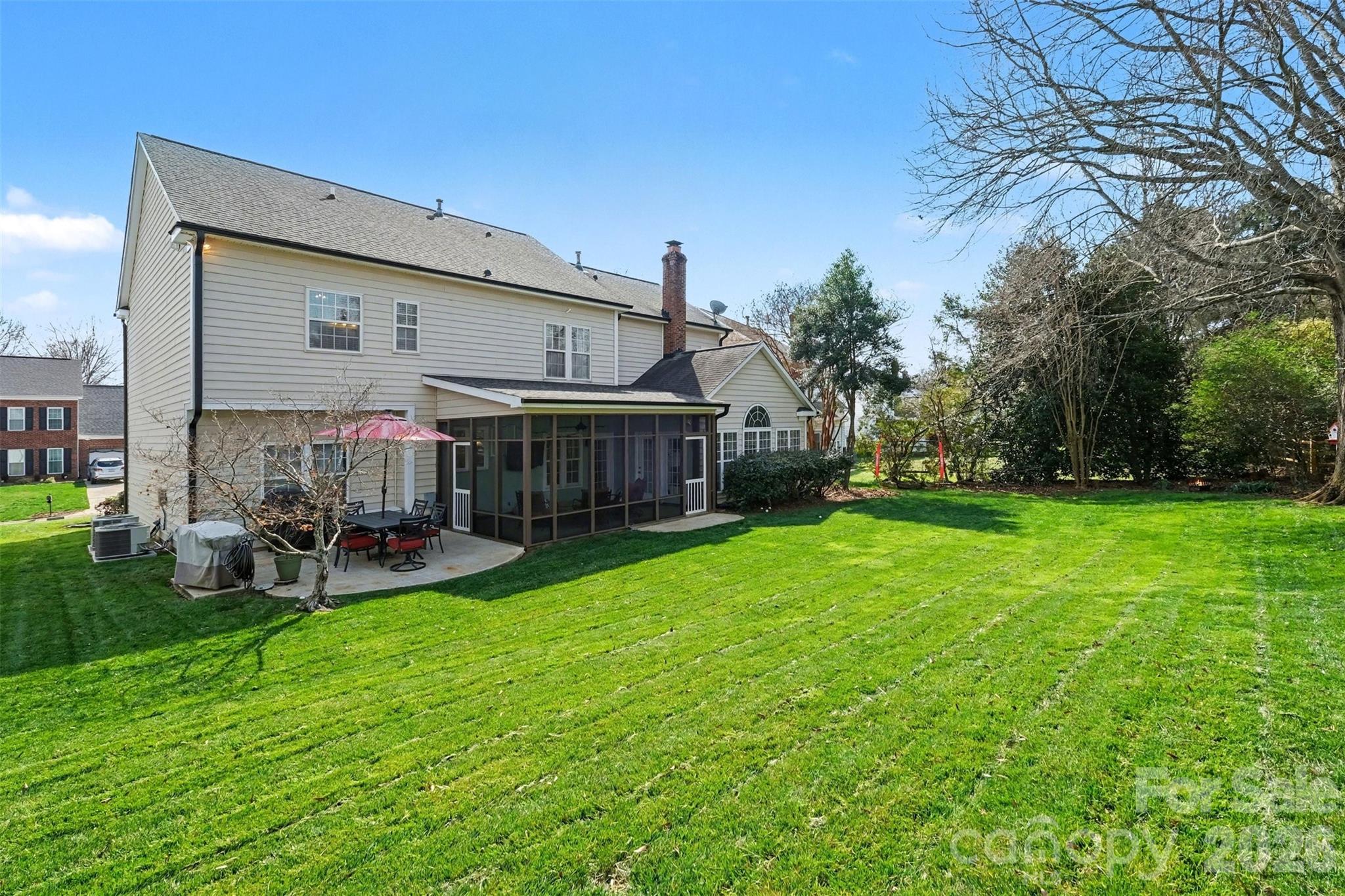 523 Whitehead Court — Fort Mill