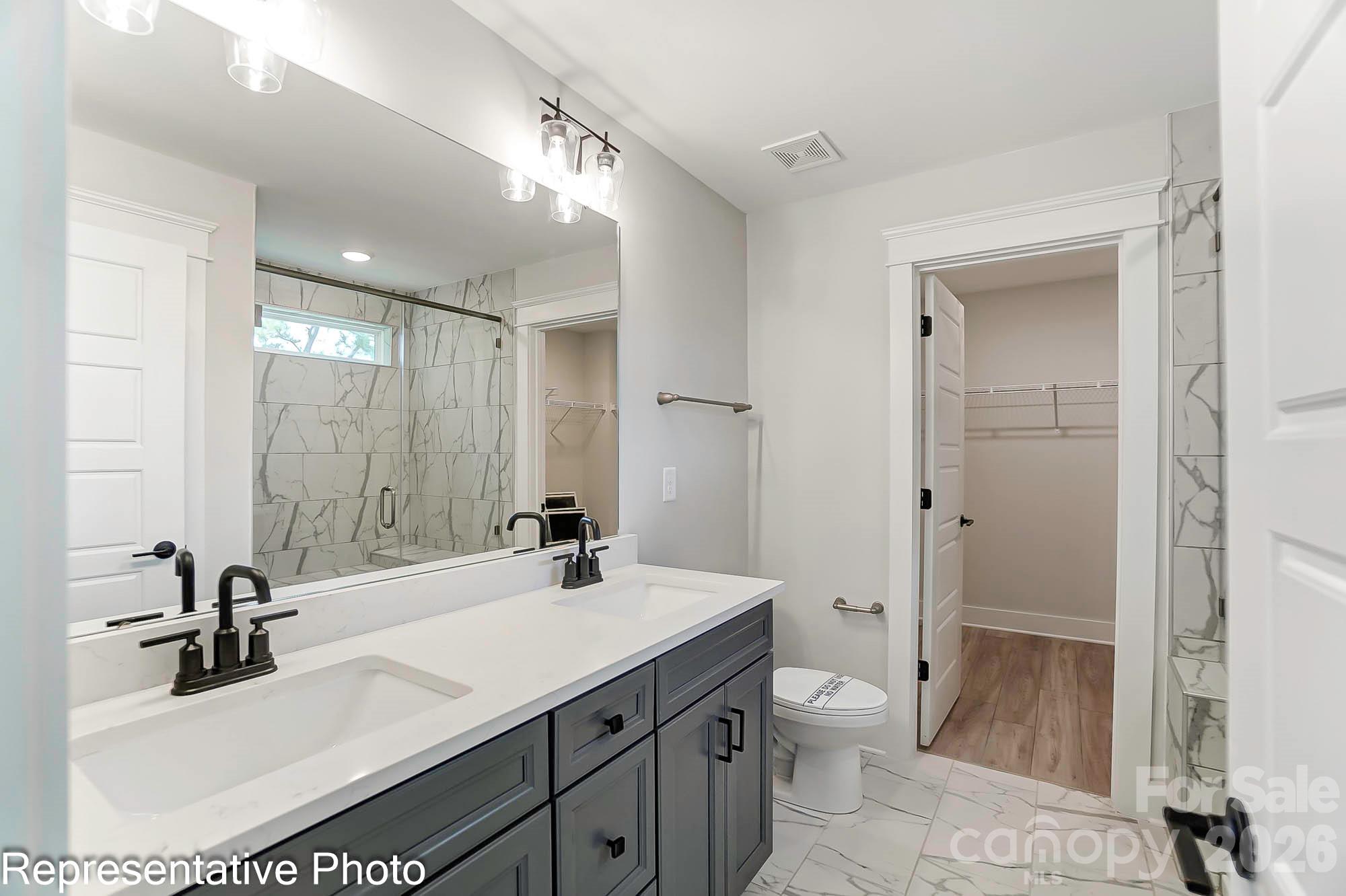 13118 Foxberry Road — Charlotte