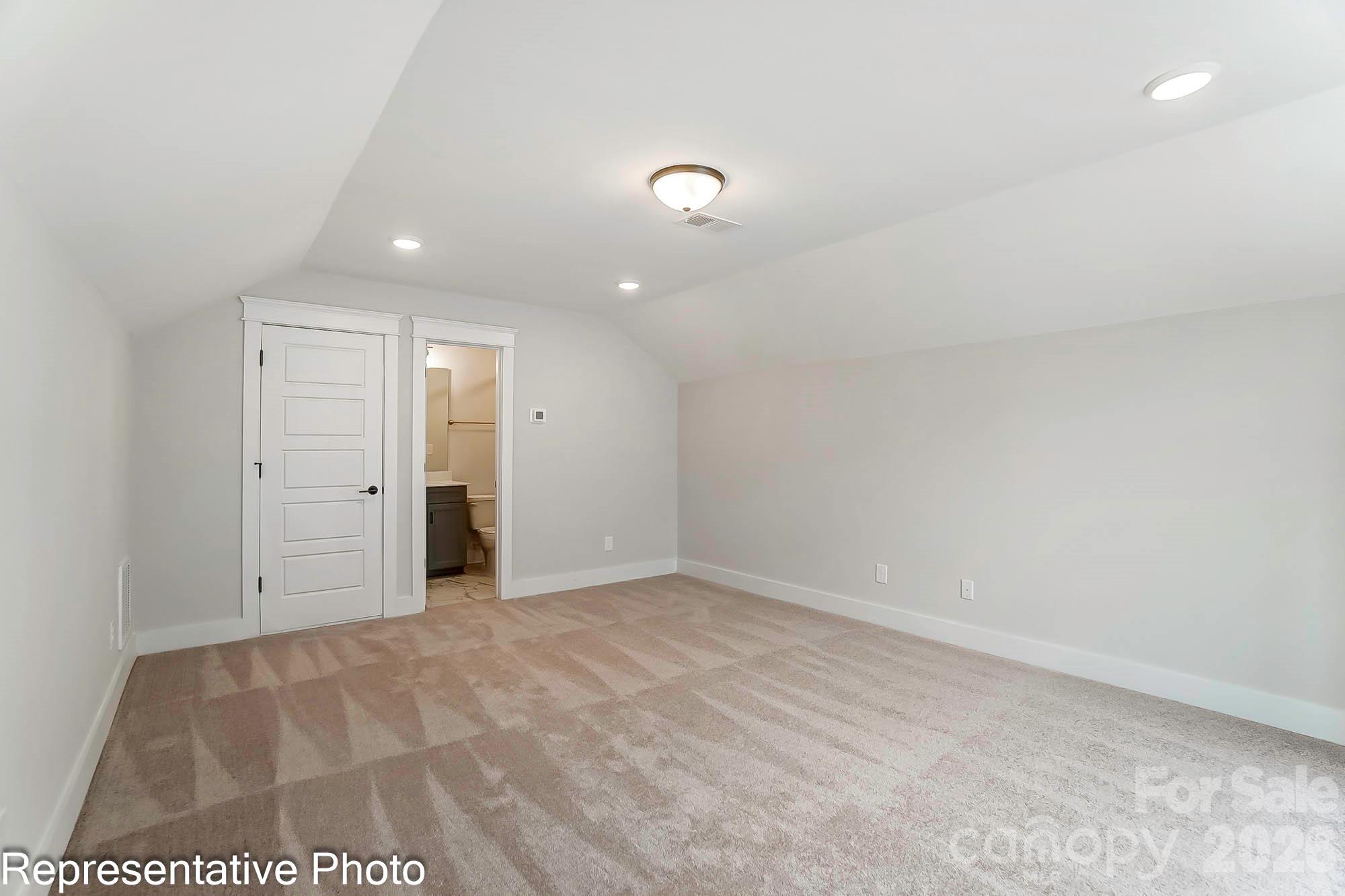 13118 Foxberry Road — Charlotte