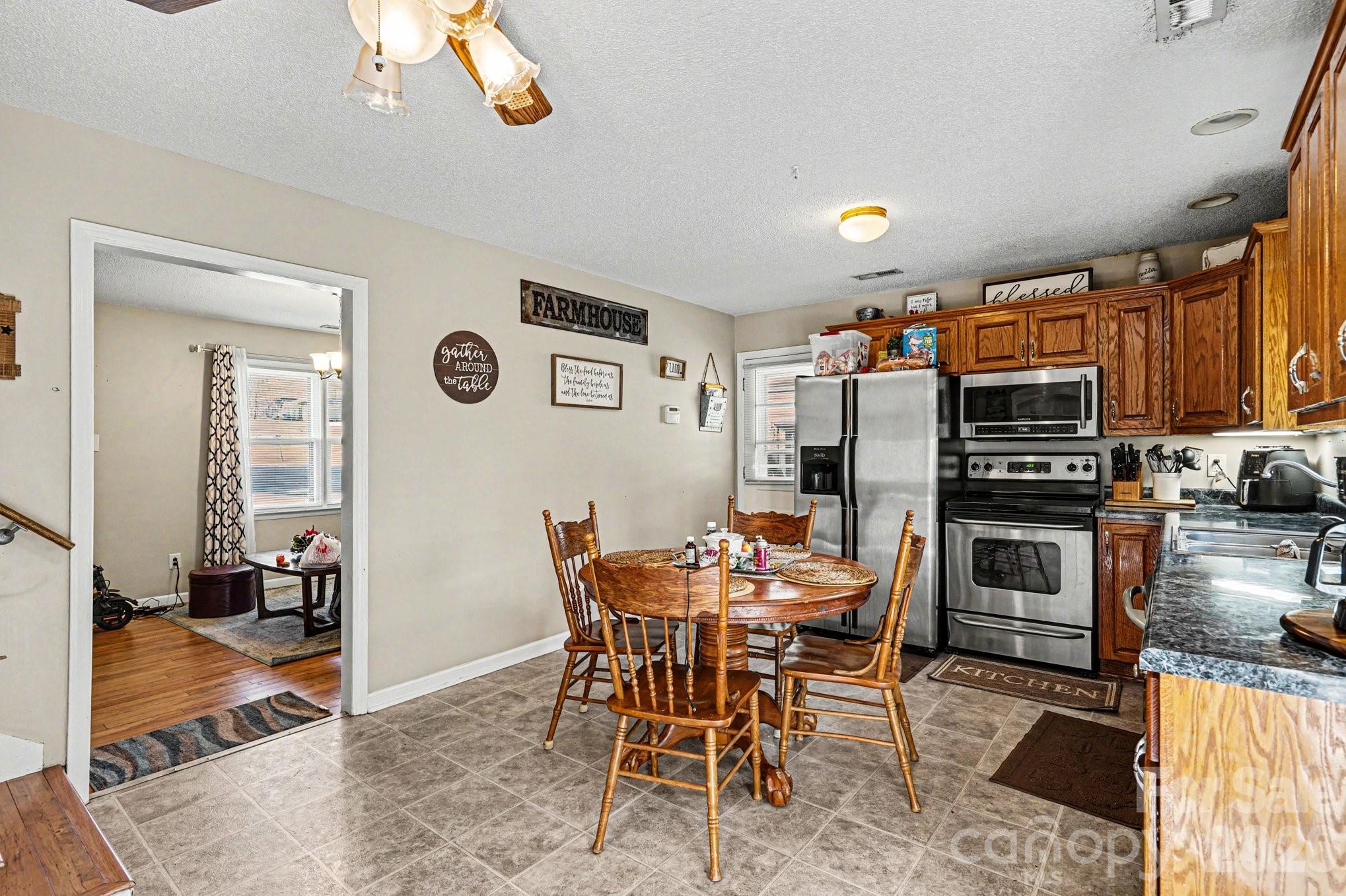 5069 W Piedmont Circle — Conover
