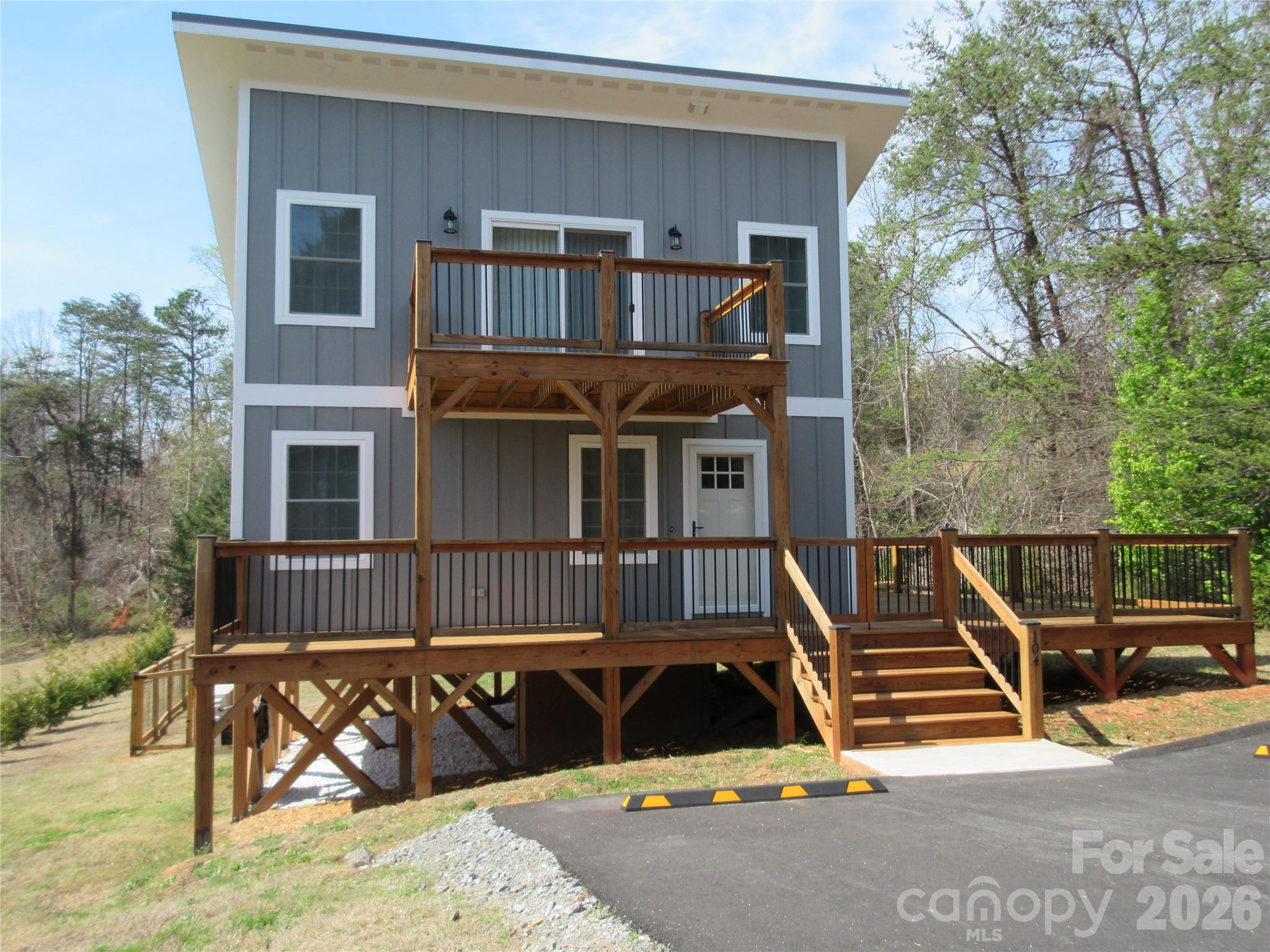 104 Perennial Gardens Lane — Rutherfordton