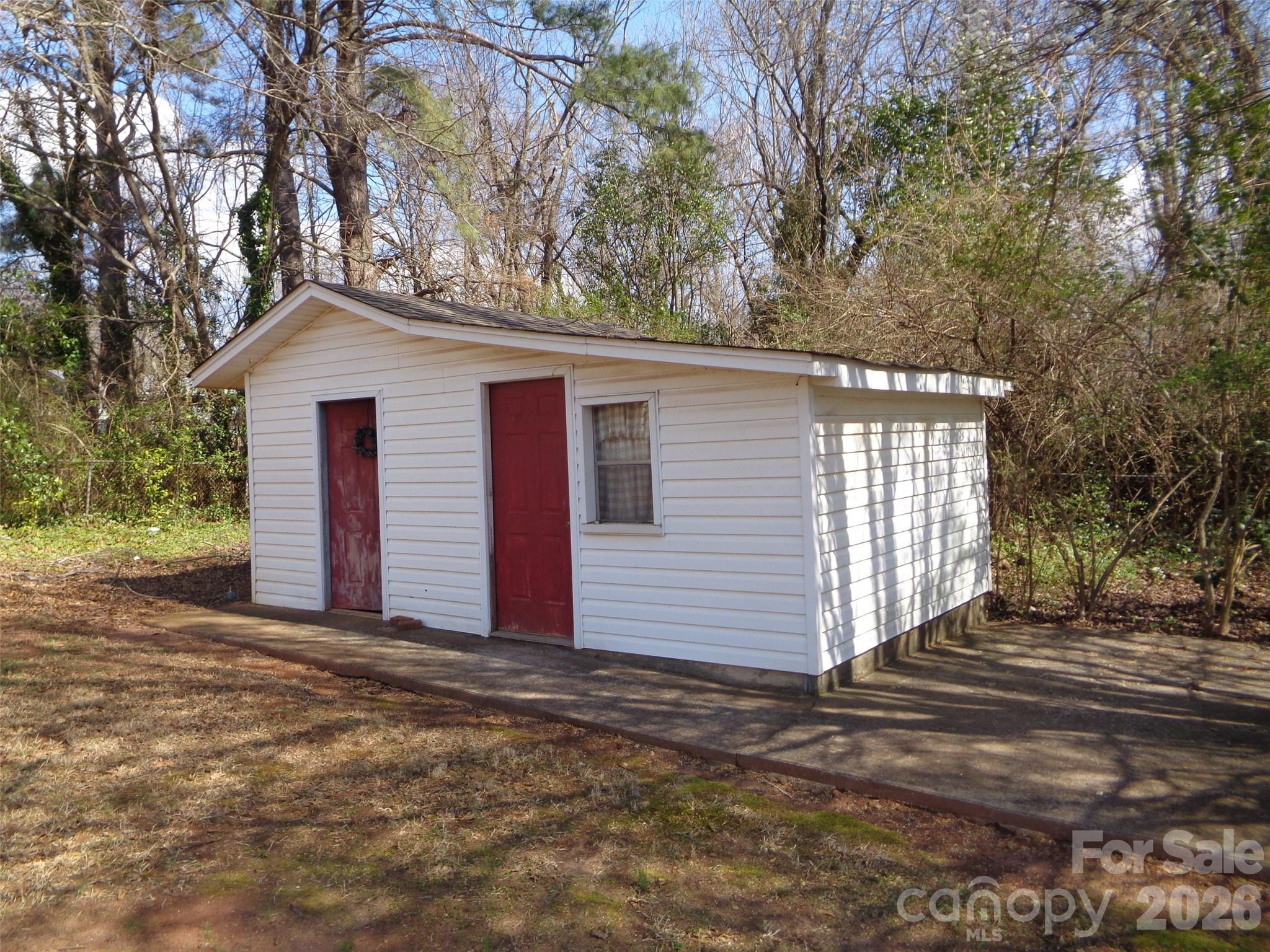 529 Harmon Street — Forest City
