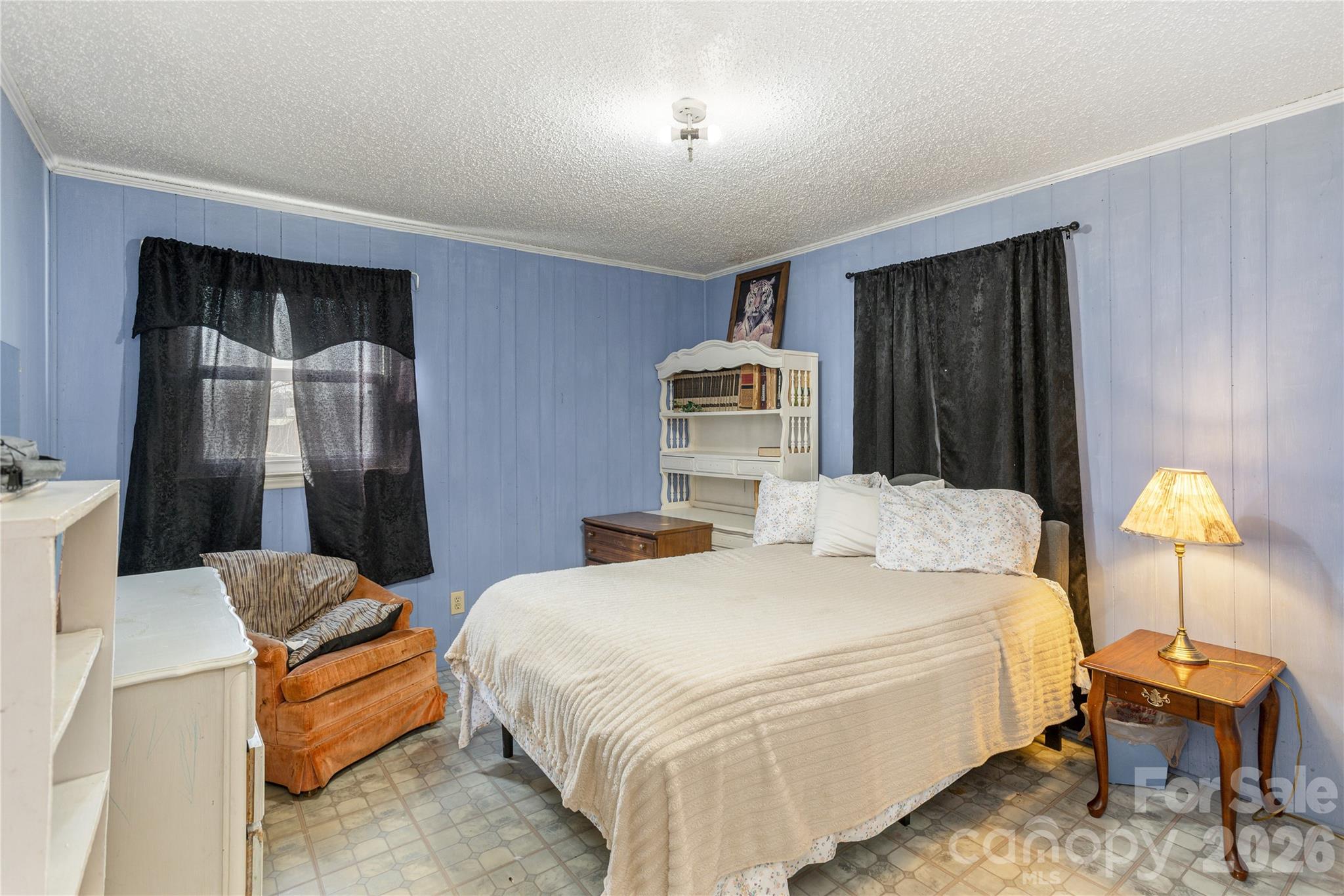 56 Fairview Avenue — Hendersonville