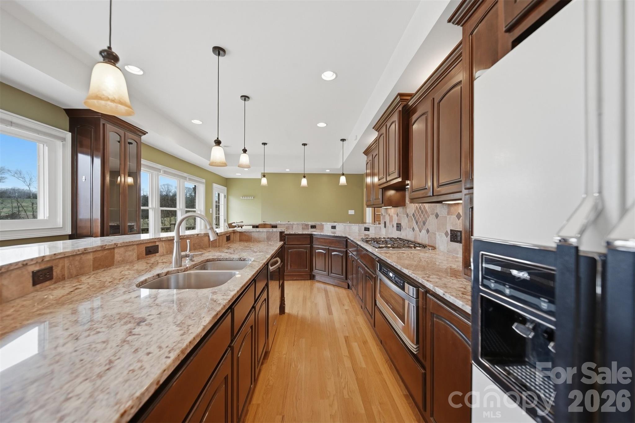 776 Smith Farm Road — Stony Point