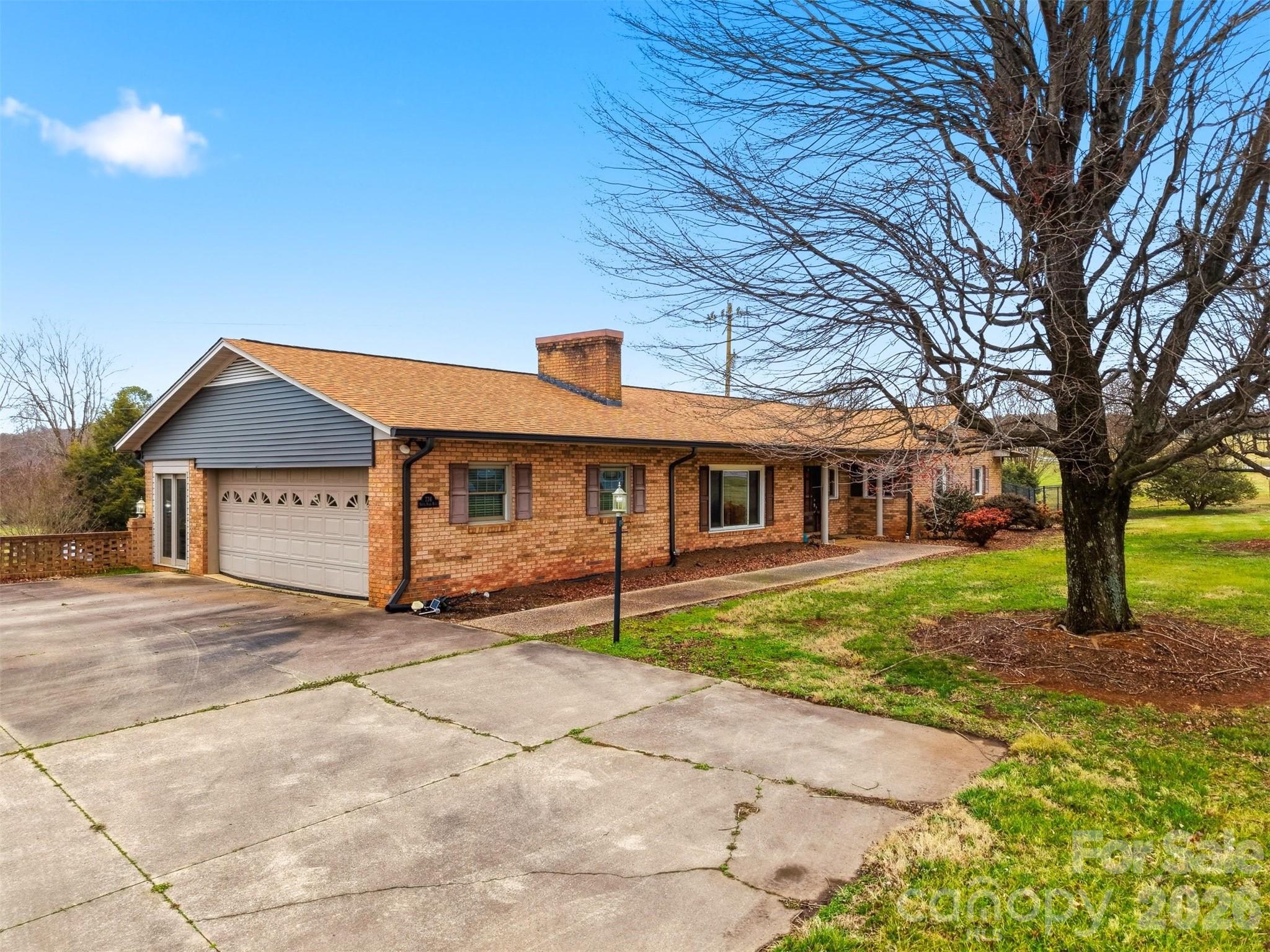 776 Smith Farm Road — Stony Point