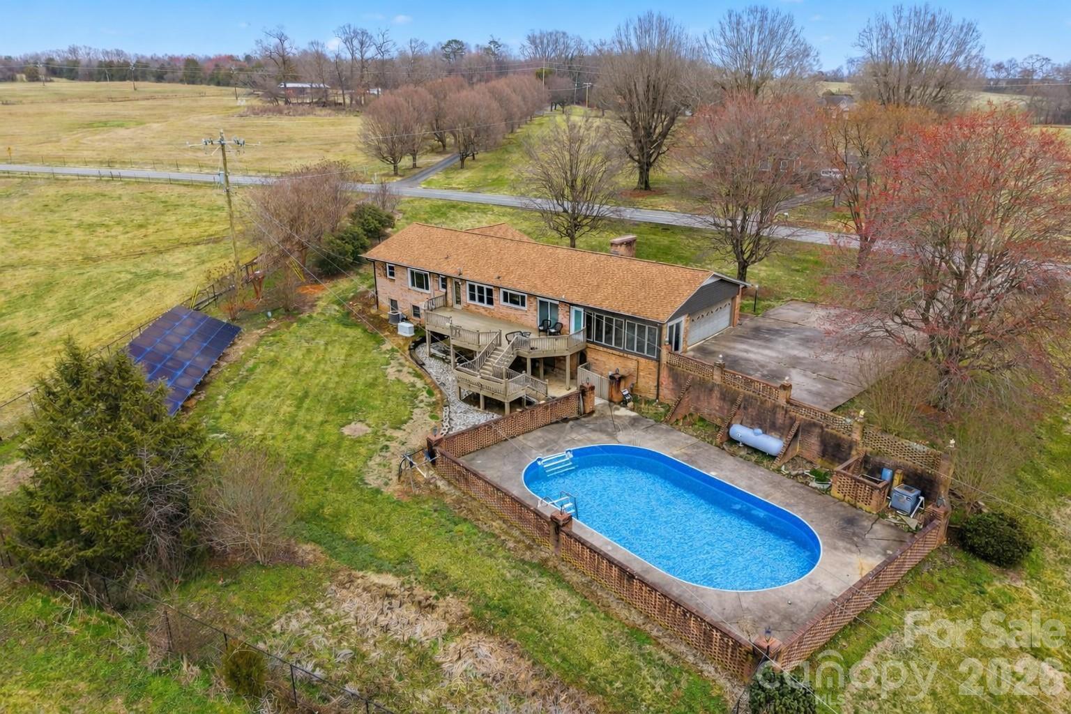 776 Smith Farm Road — Stony Point