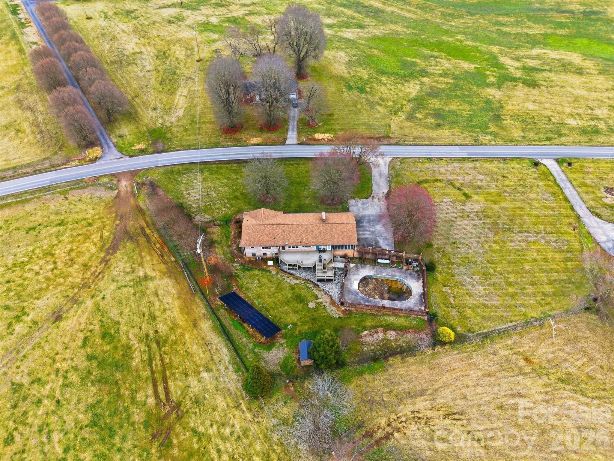 776 Smith Farm Road — Stony Point
