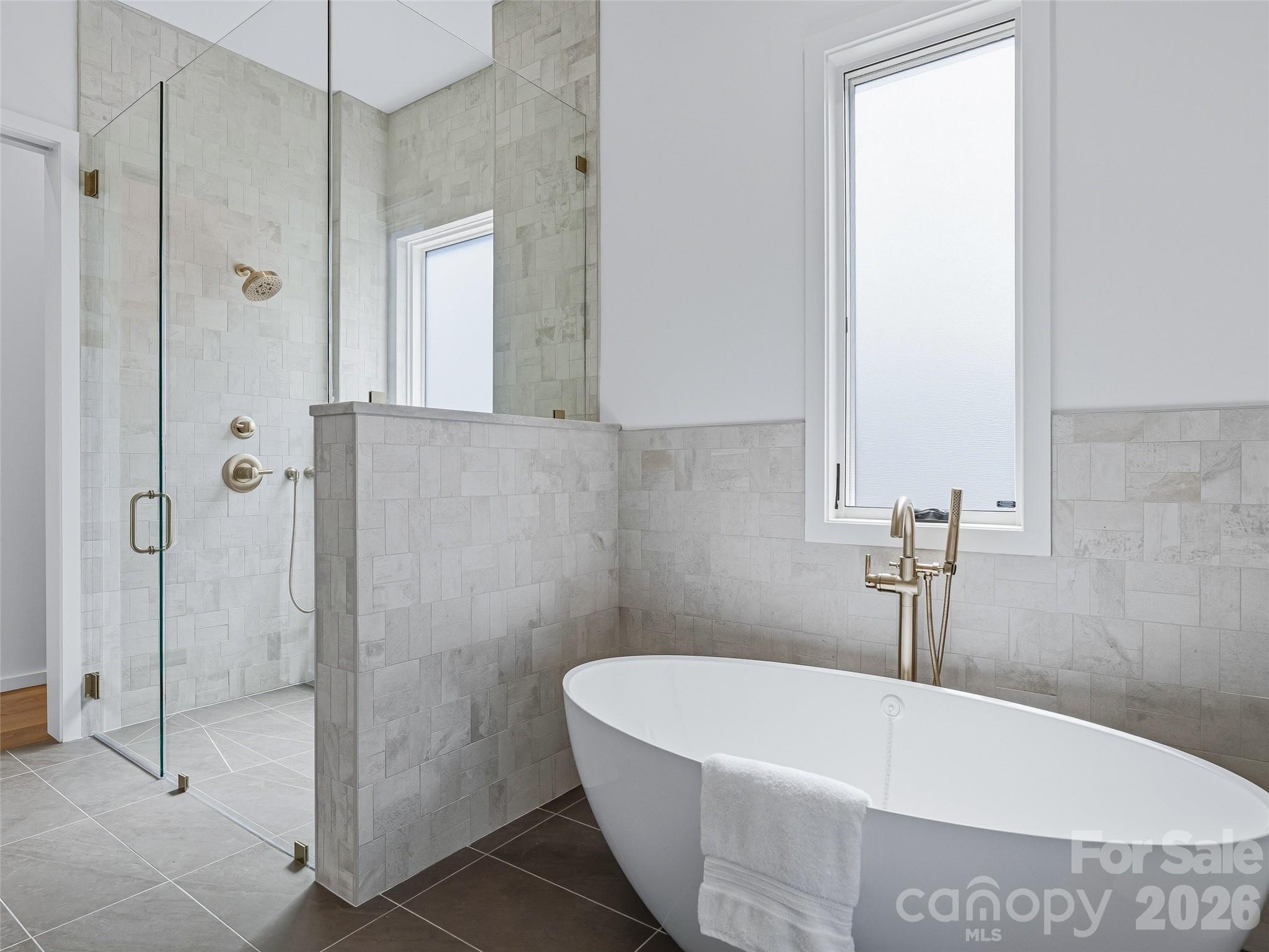 140 Upperfell Court — Asheville
