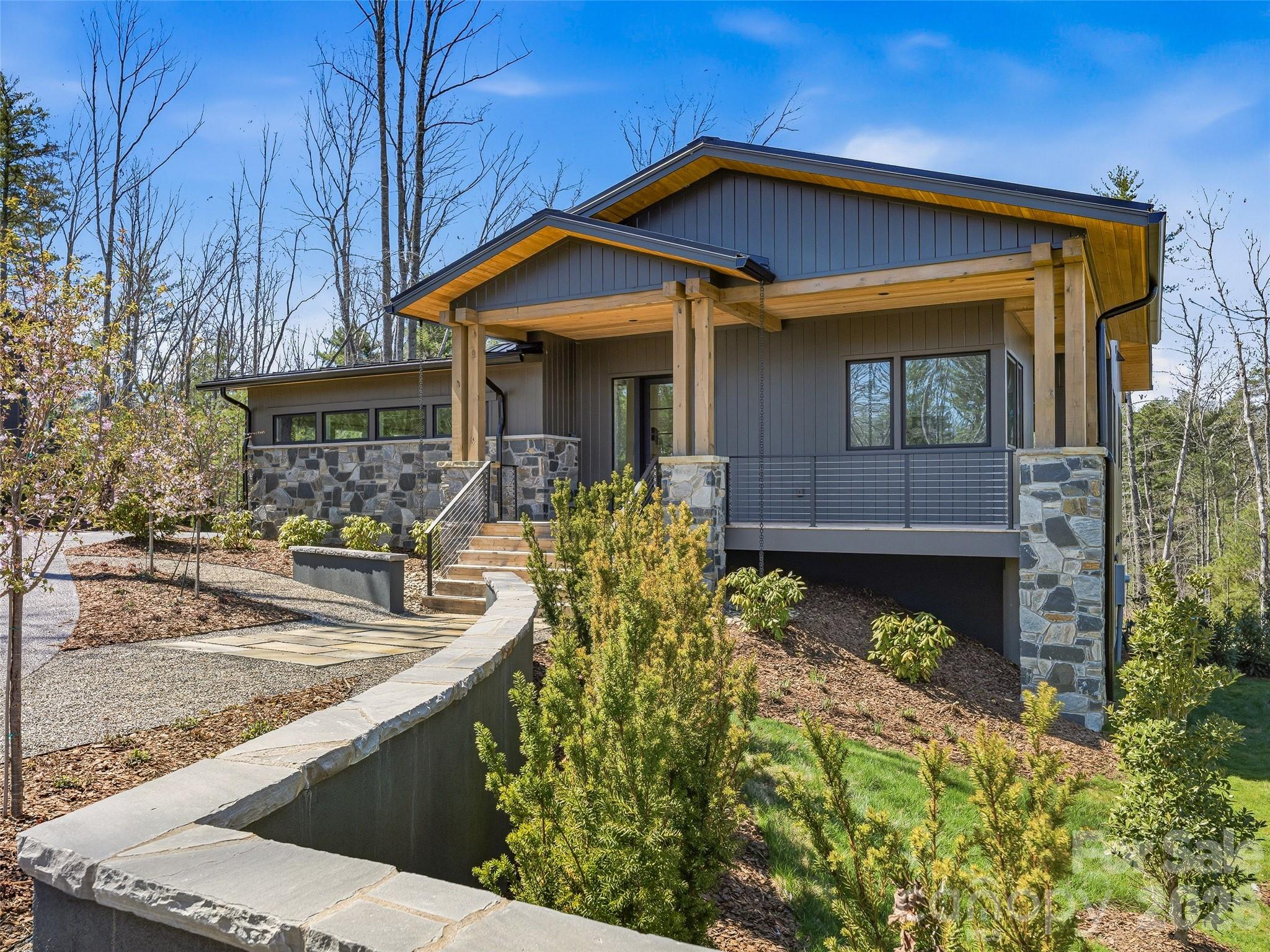 140 Upperfell Court — Asheville