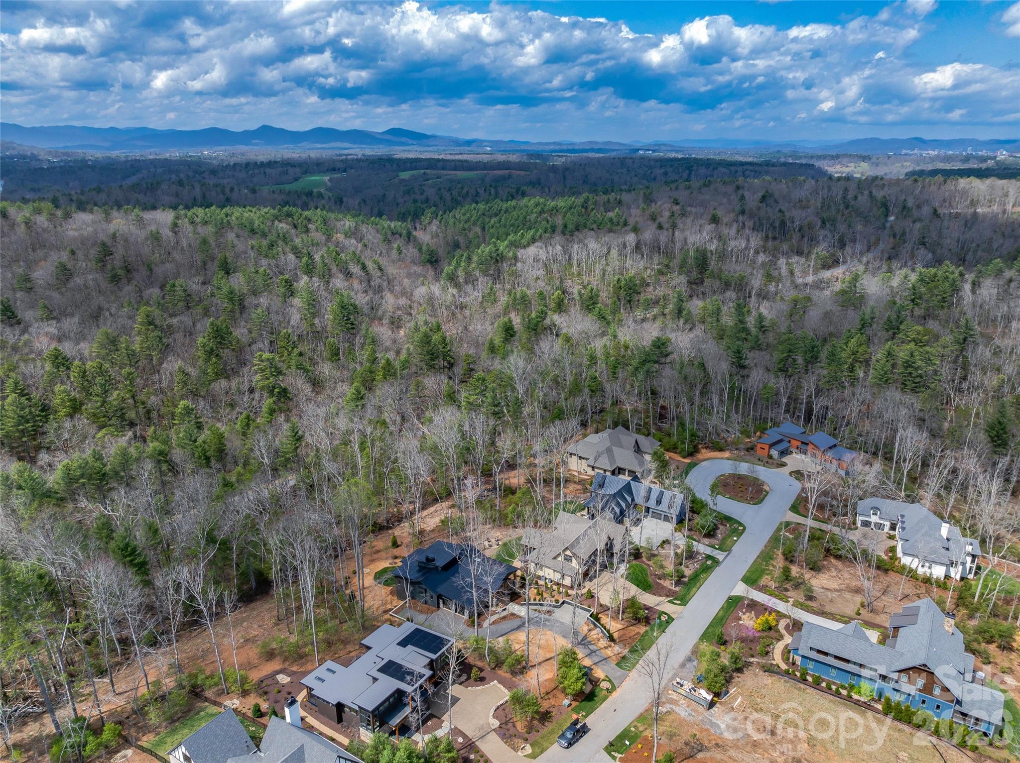 140 Upperfell Court — Asheville