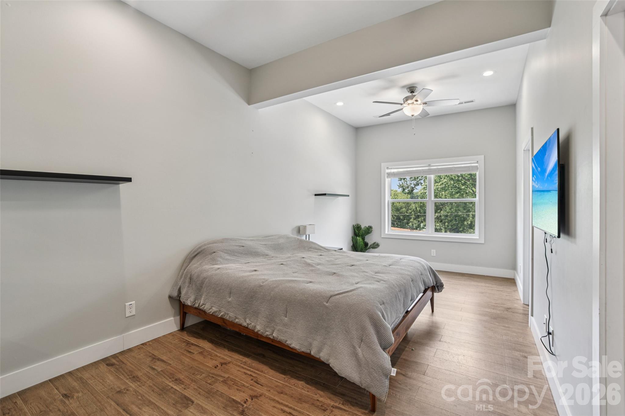 8 Apple Lane — Asheville