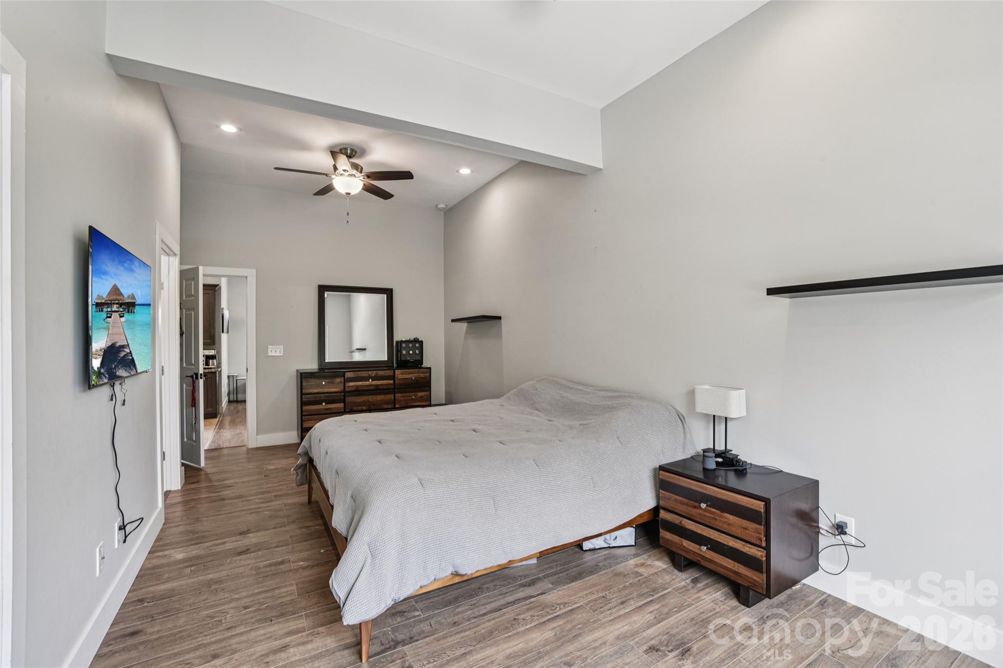 8 Apple Lane — Asheville