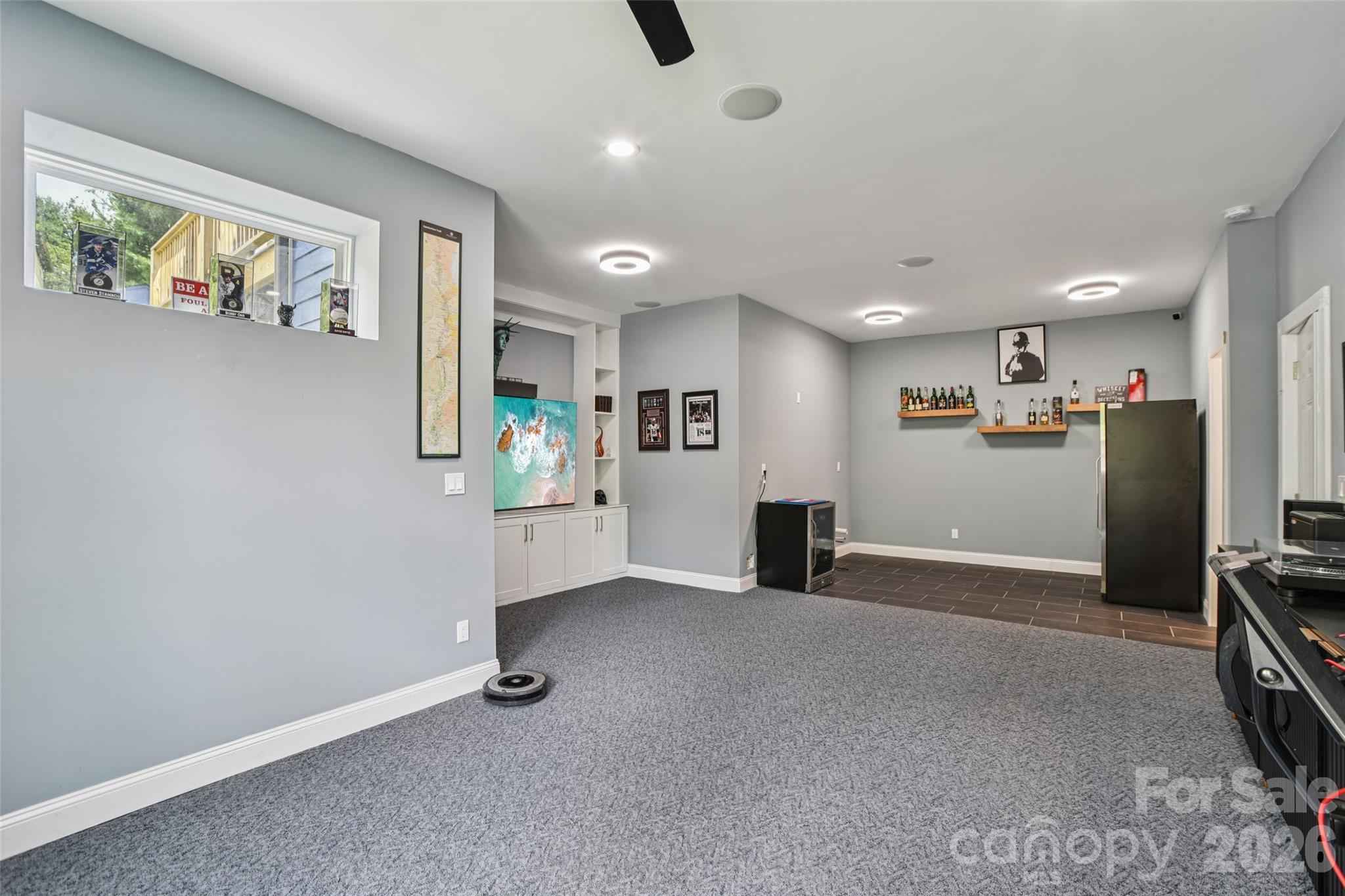 8 Apple Lane — Asheville