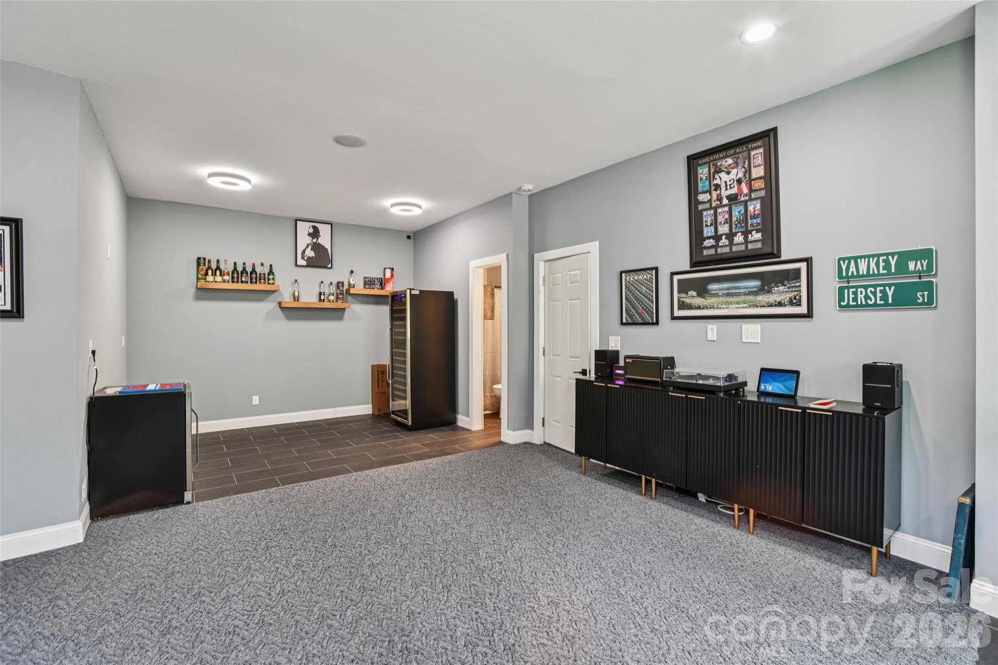 8 Apple Lane — Asheville