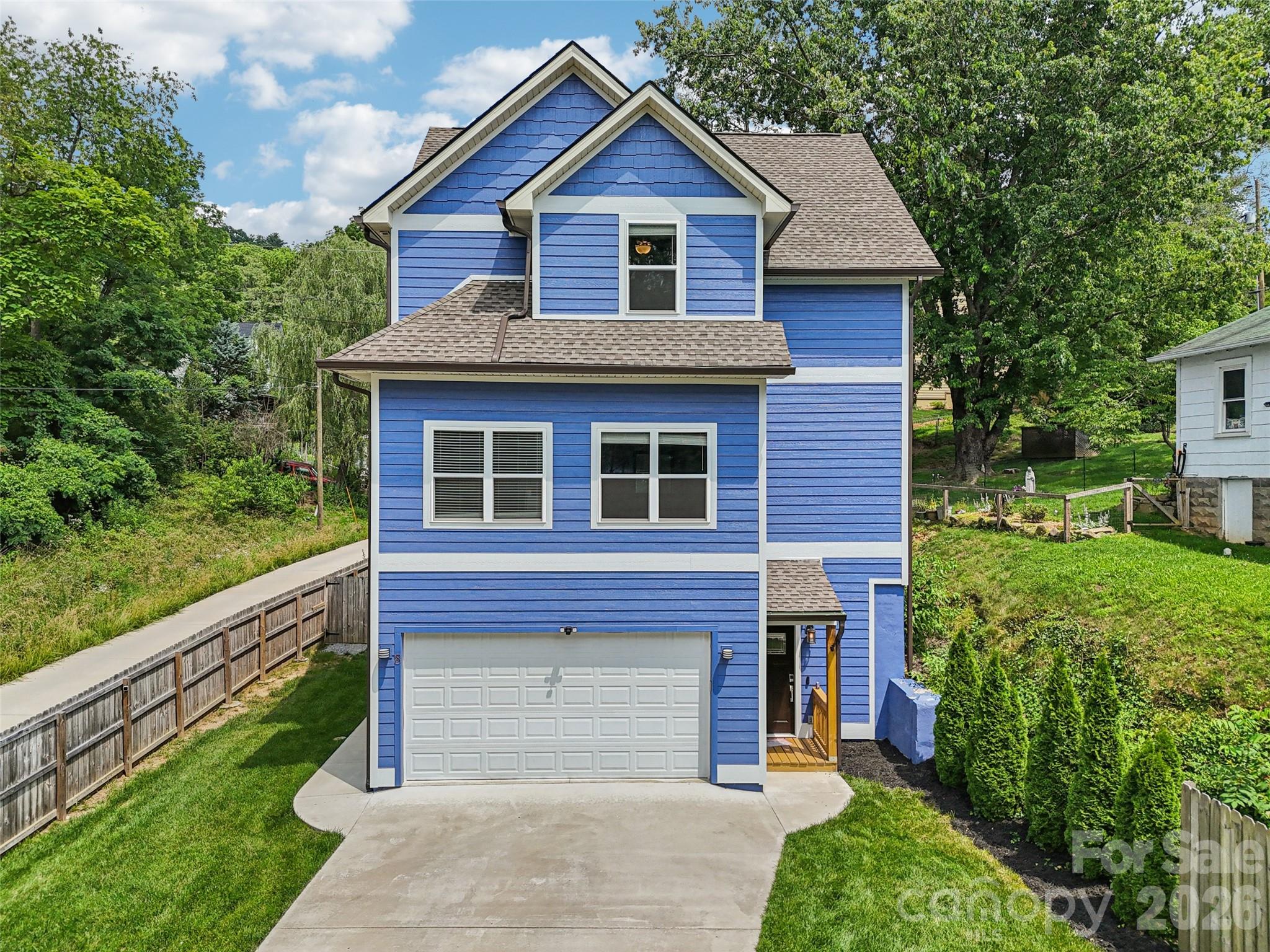 8 Apple Lane — Asheville