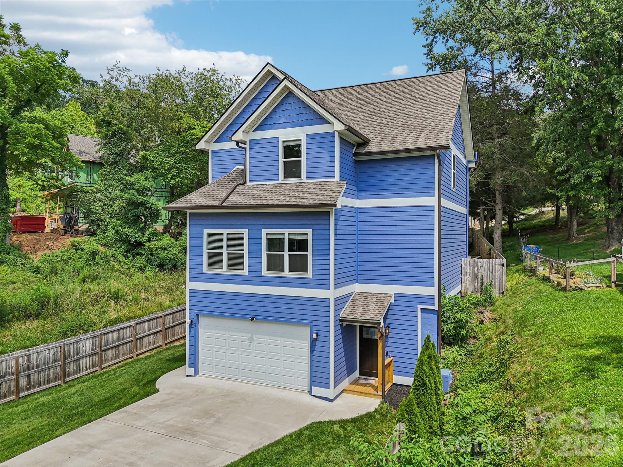 8 Apple Lane — Asheville