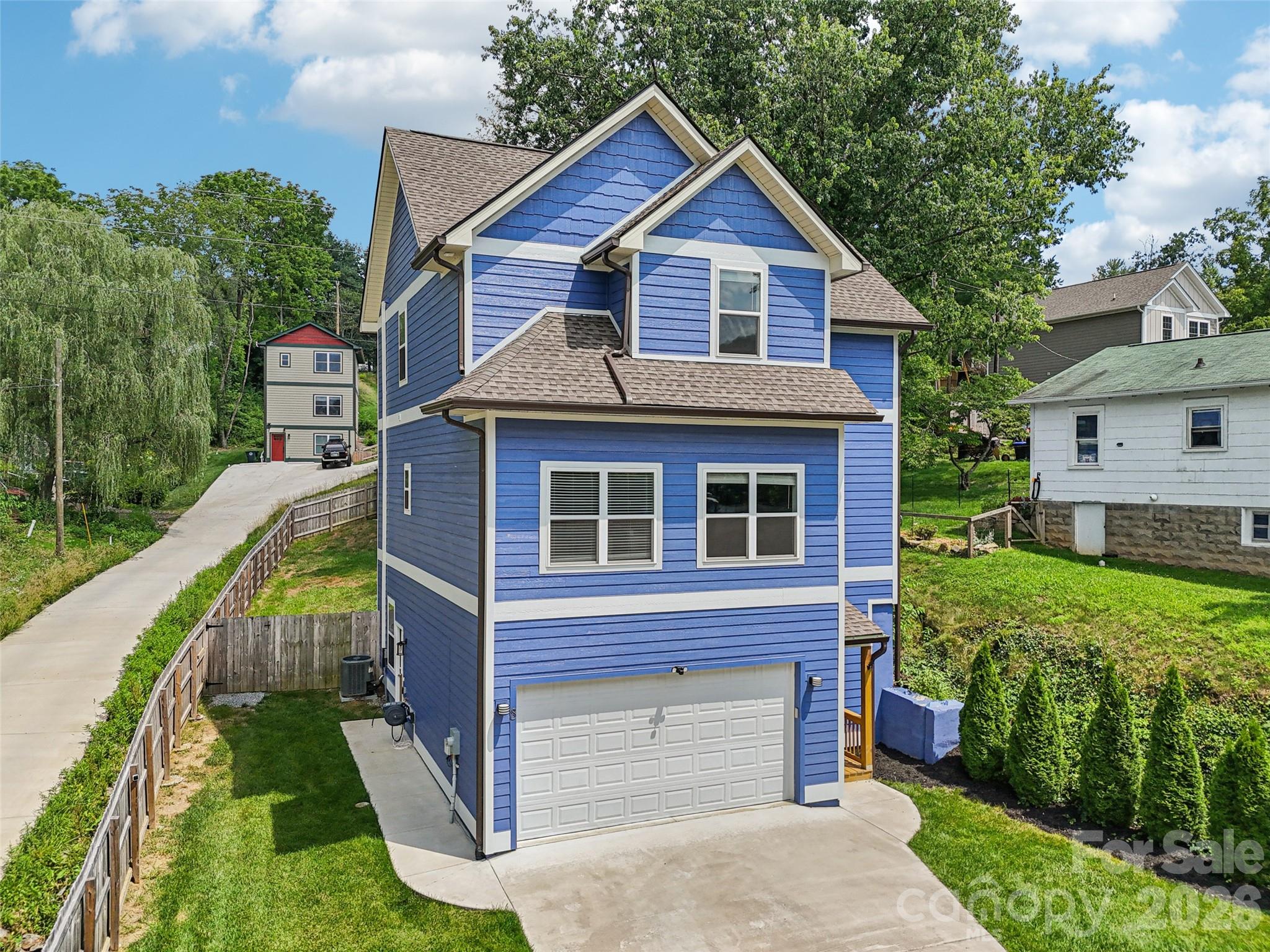 8 Apple Lane — Asheville