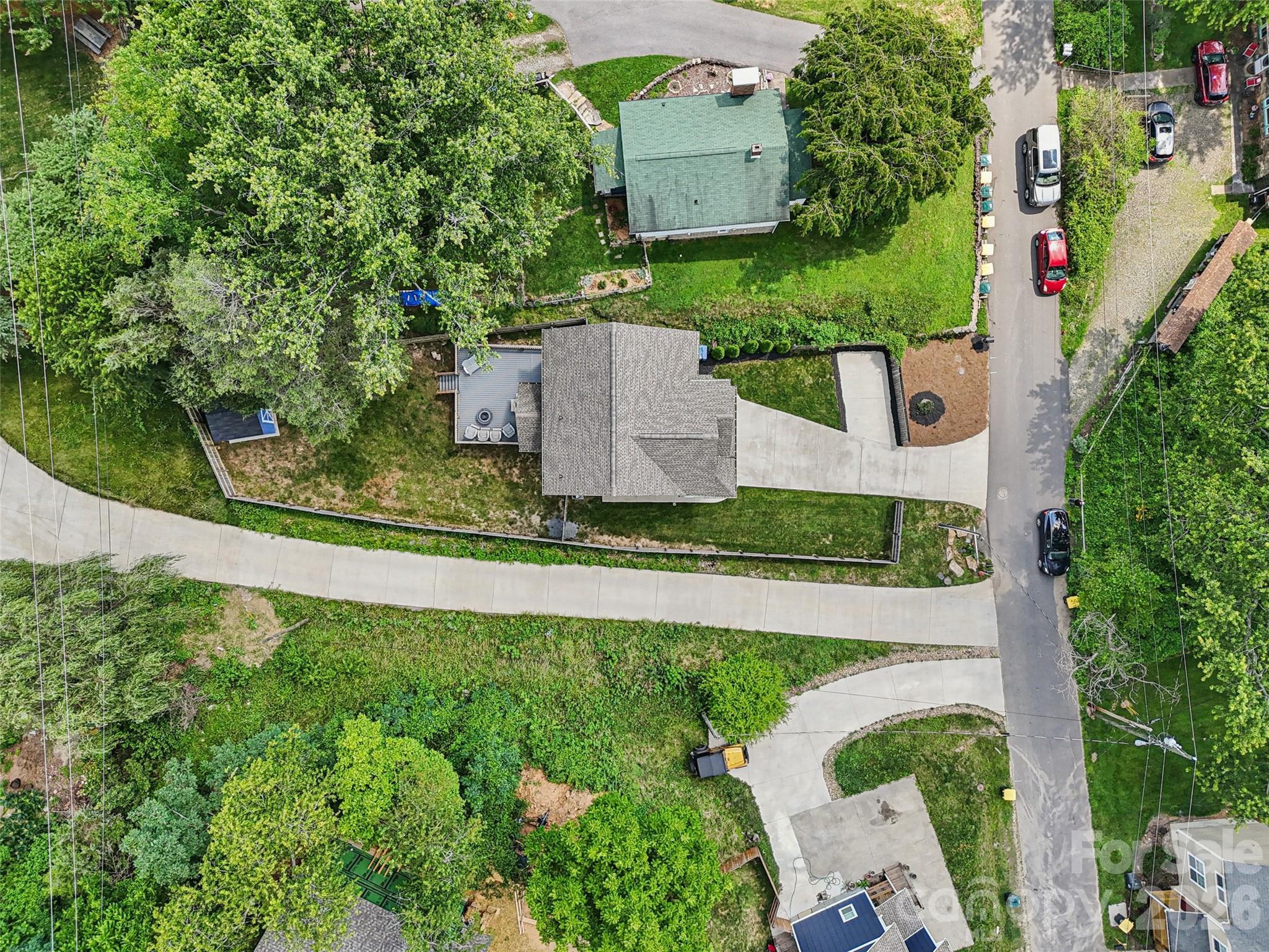 8 Apple Lane — Asheville