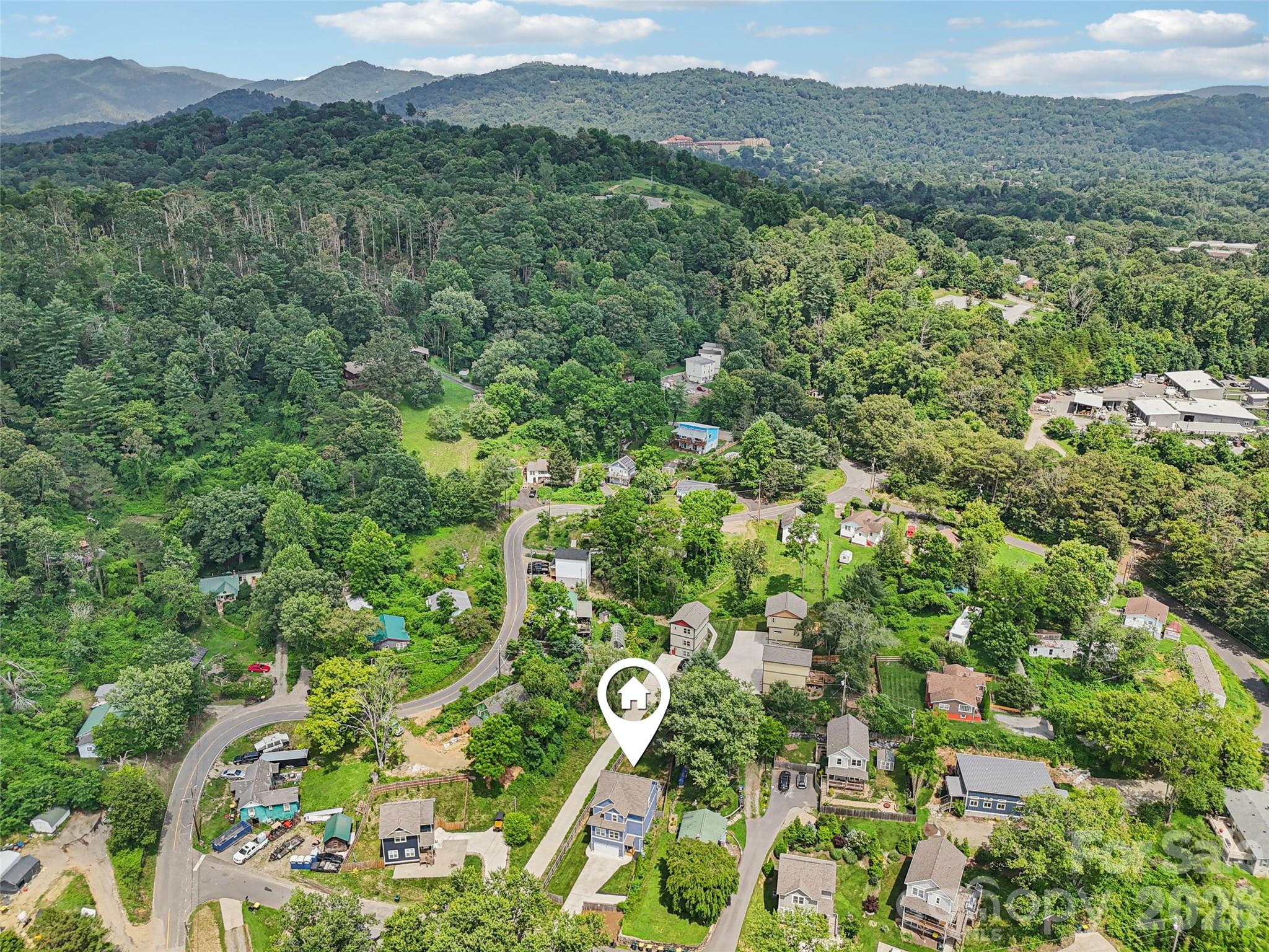 8 Apple Lane — Asheville