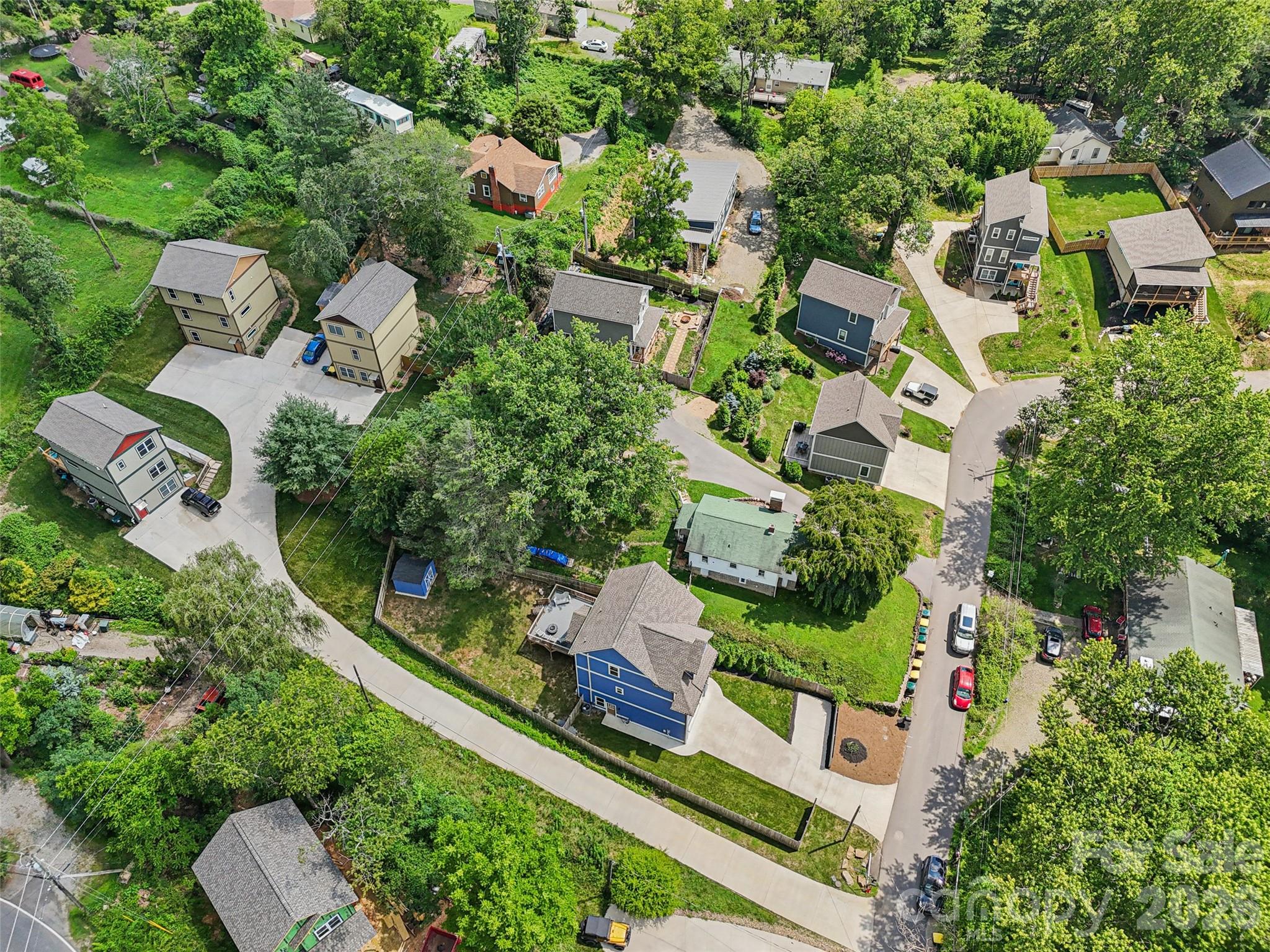 8 Apple Lane — Asheville