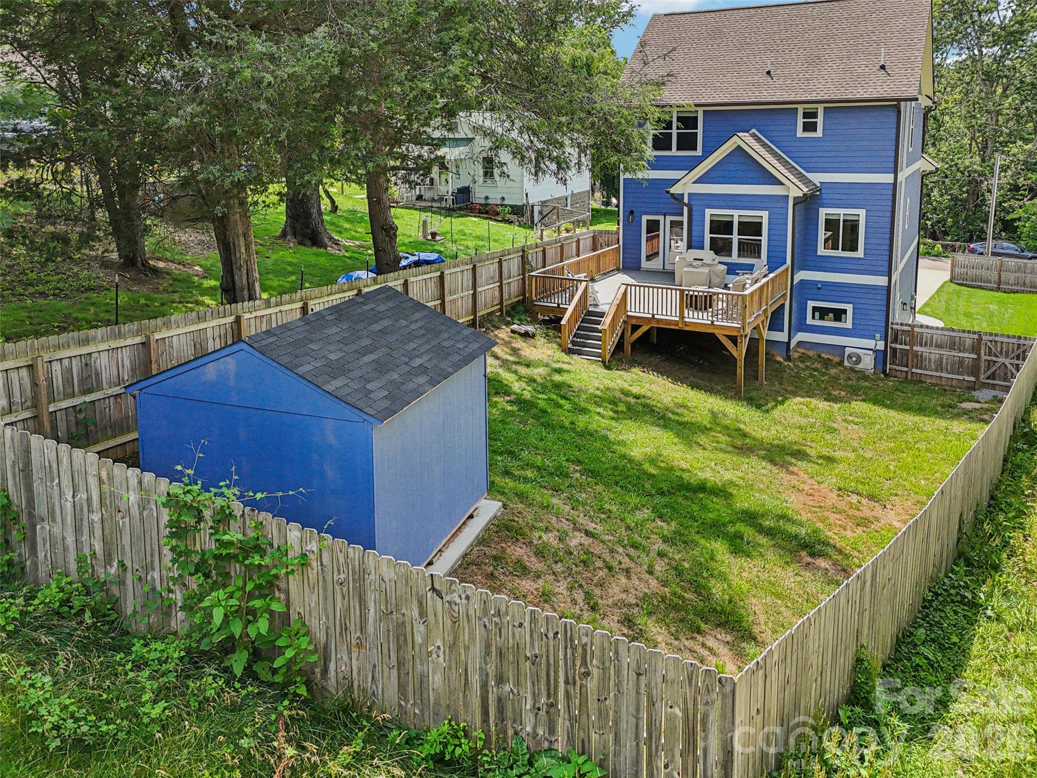 8 Apple Lane — Asheville