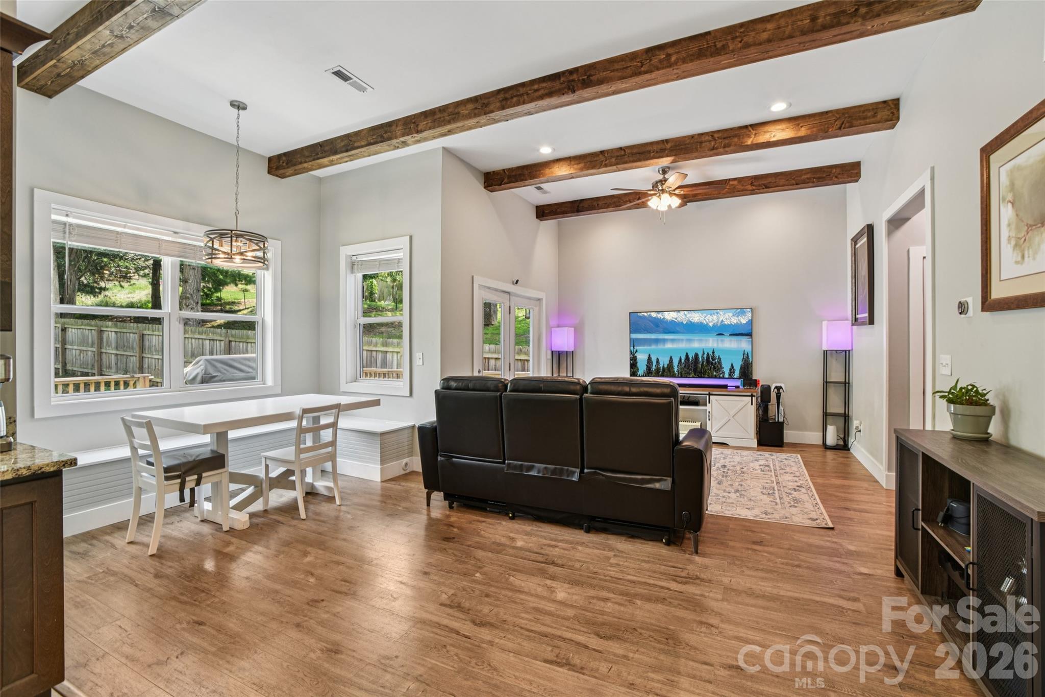 8 Apple Lane — Asheville