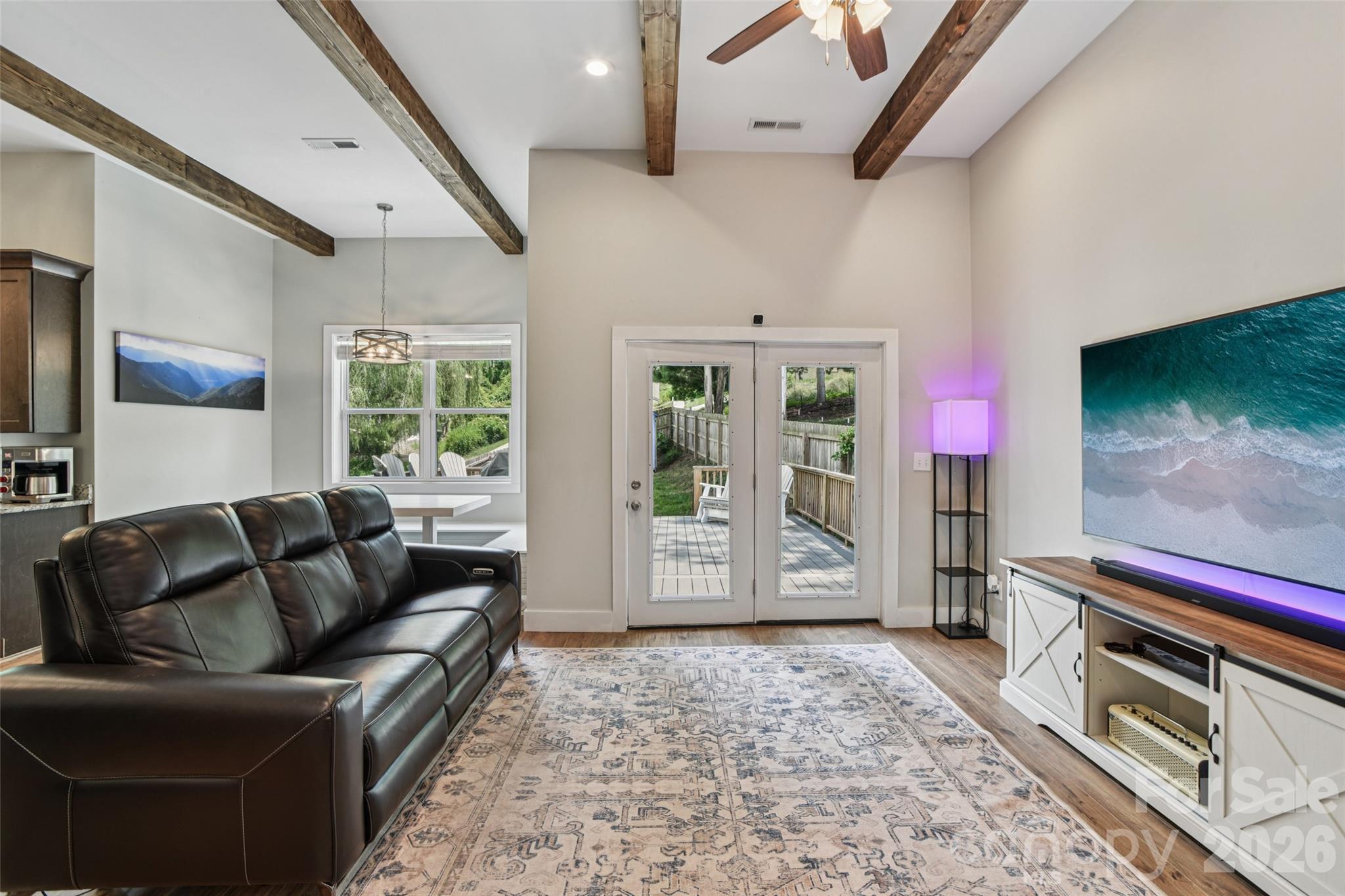 8 Apple Lane — Asheville