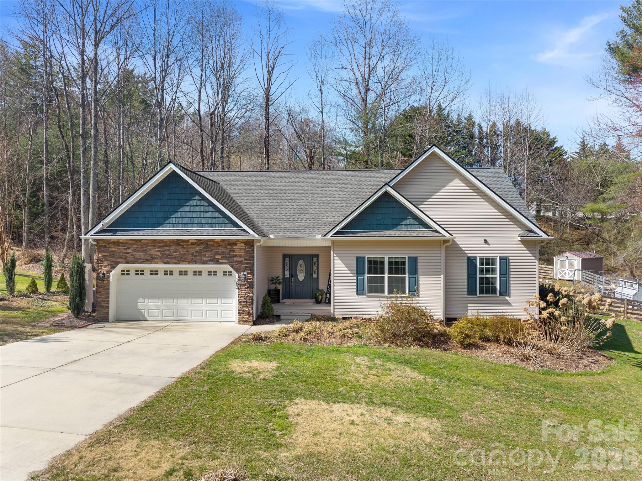 163 Oak Apple Lane — Hendersonville