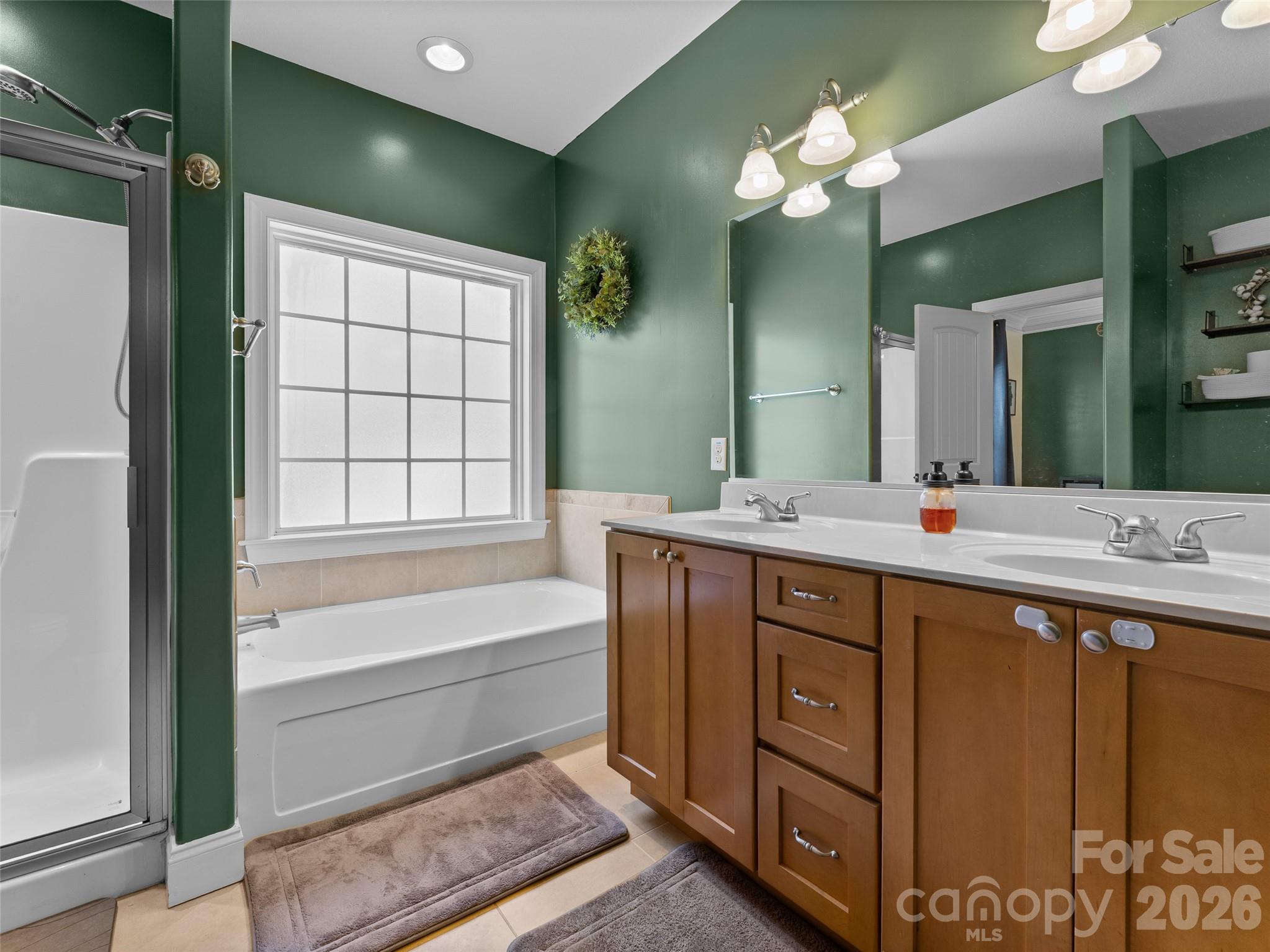 163 Oak Apple Lane — Hendersonville
