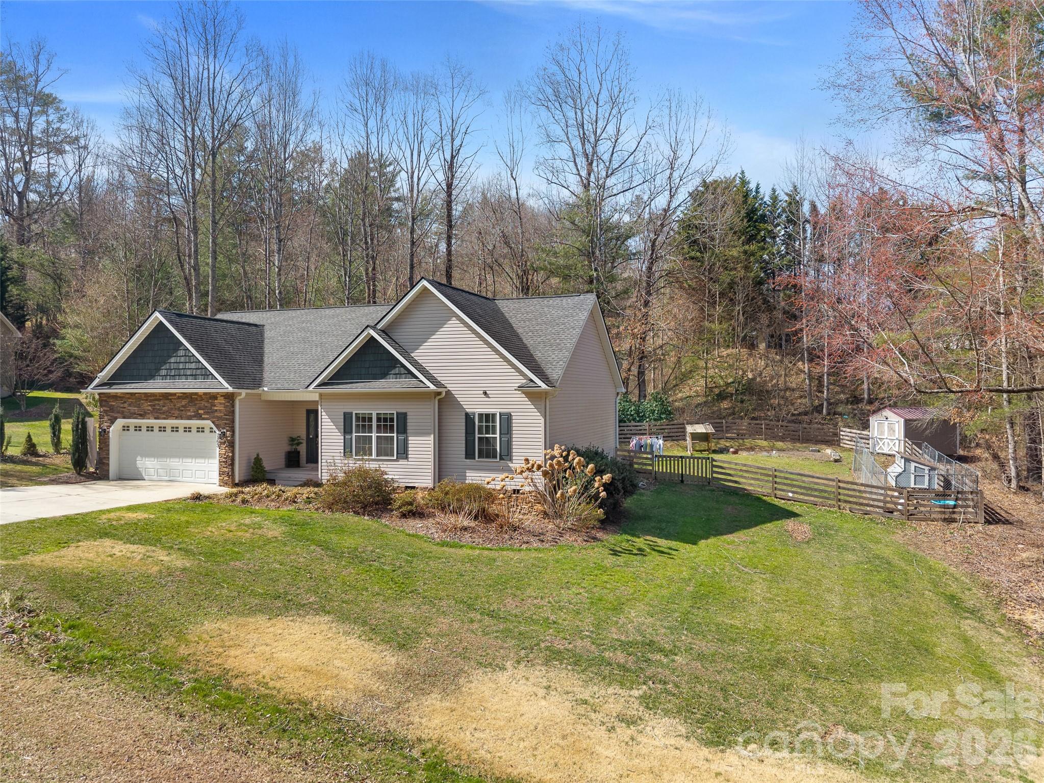 163 Oak Apple Lane — Hendersonville