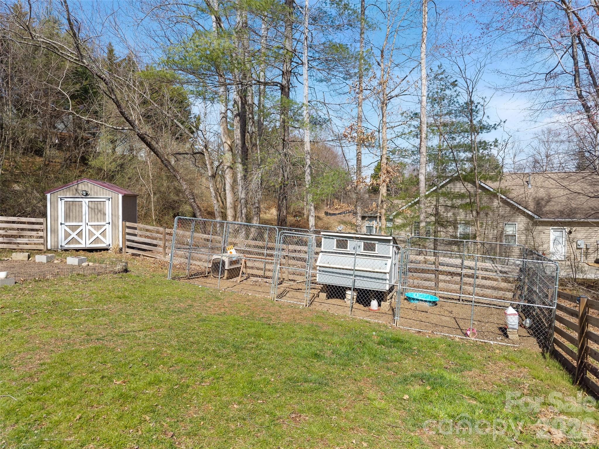 163 Oak Apple Lane — Hendersonville