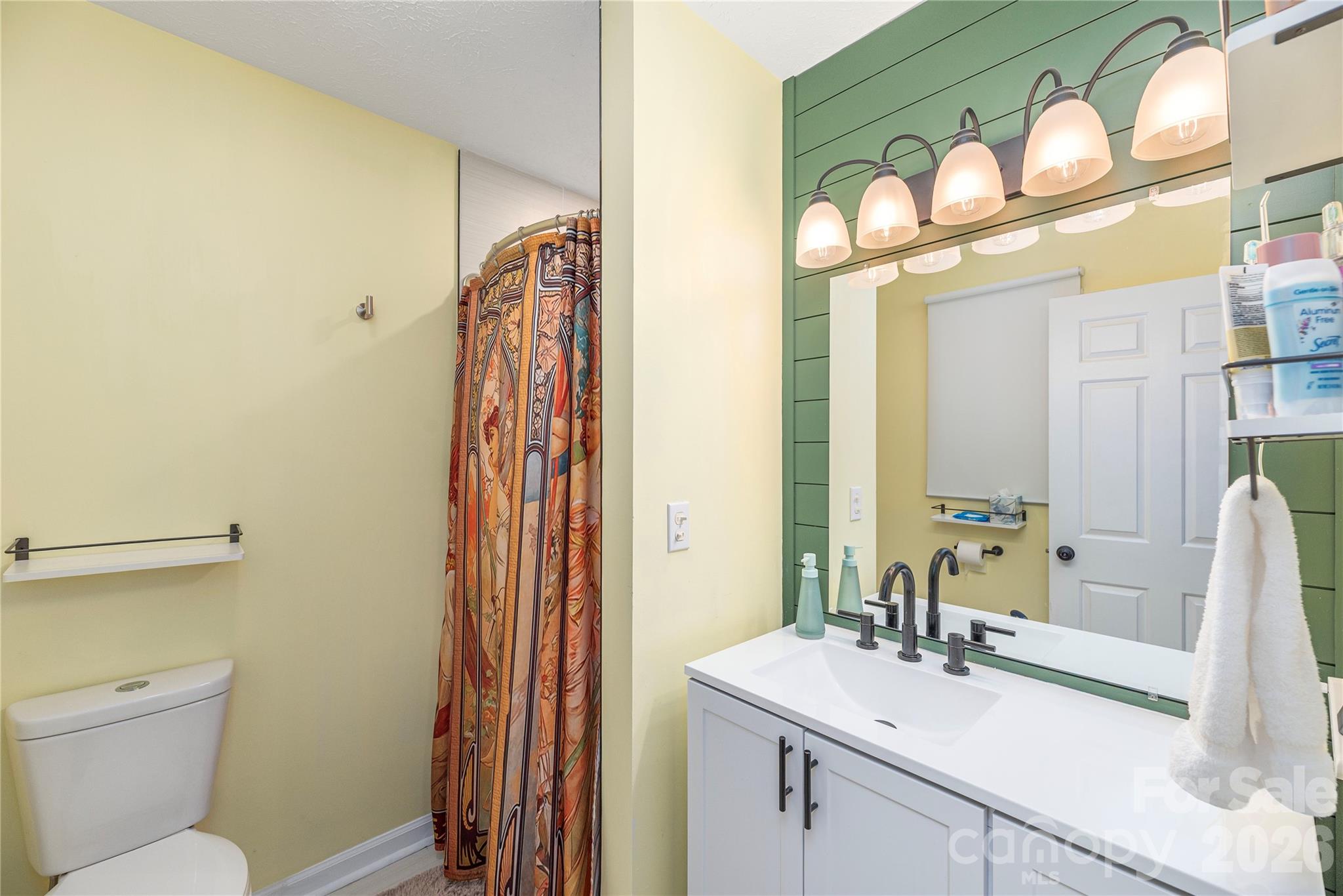 330 Woody Lane — Asheville