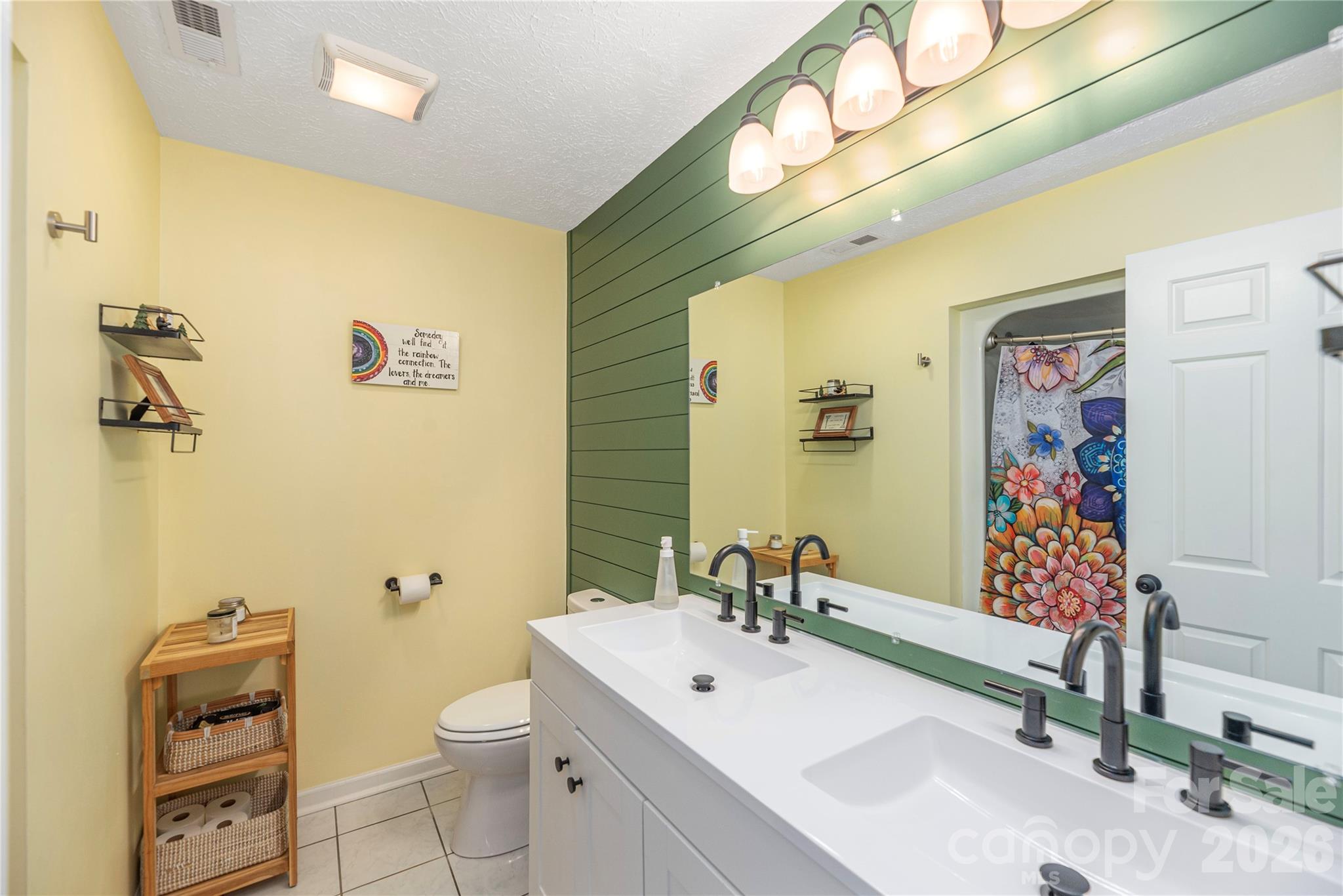 330 Woody Lane — Asheville