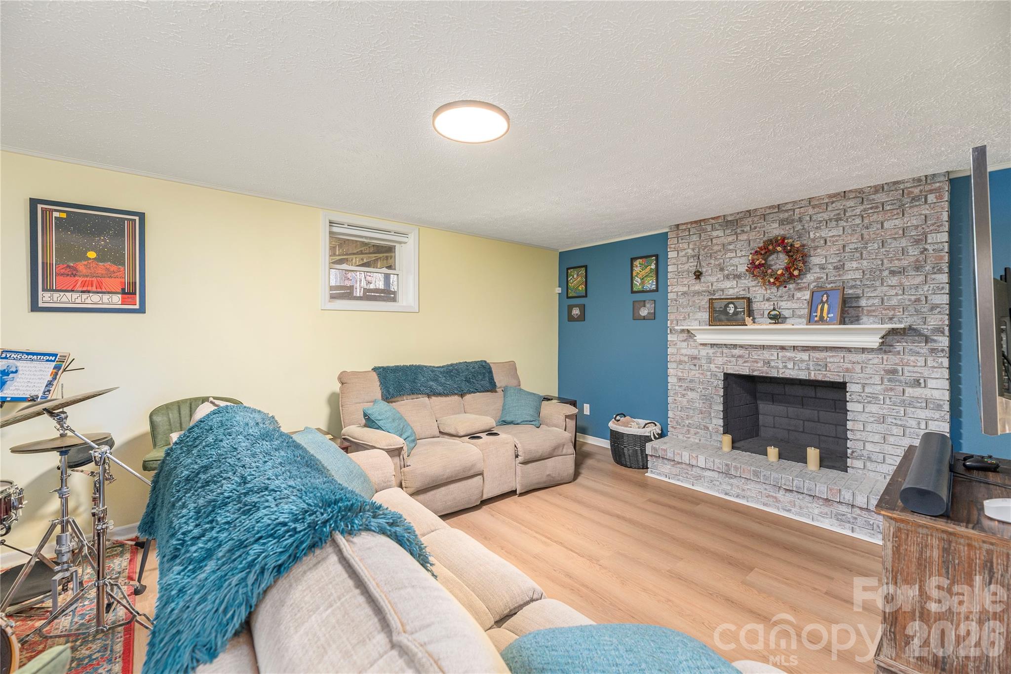 330 Woody Lane — Asheville