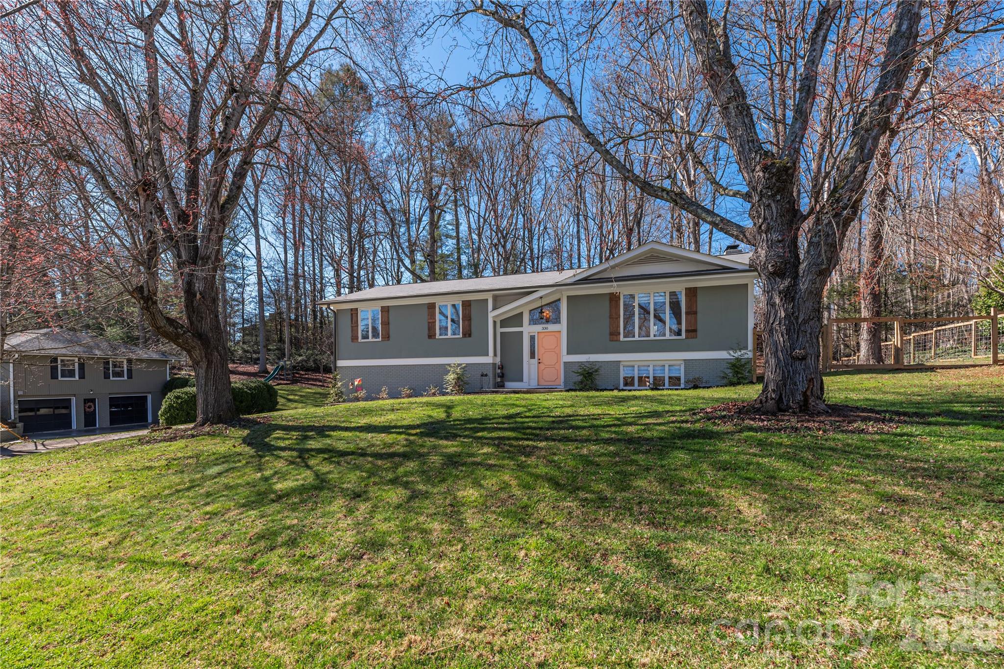 330 Woody Lane — Asheville