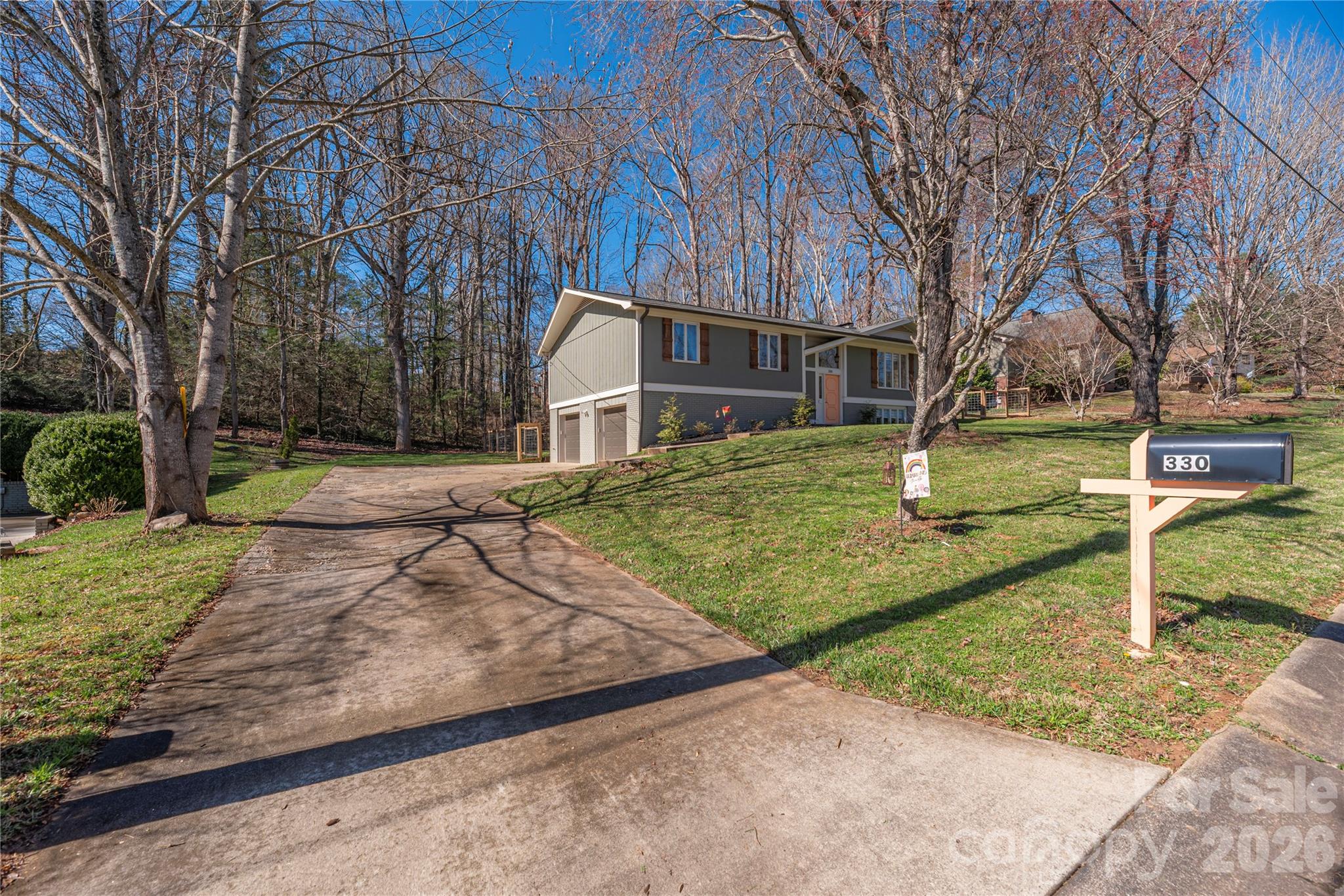 330 Woody Lane — Asheville