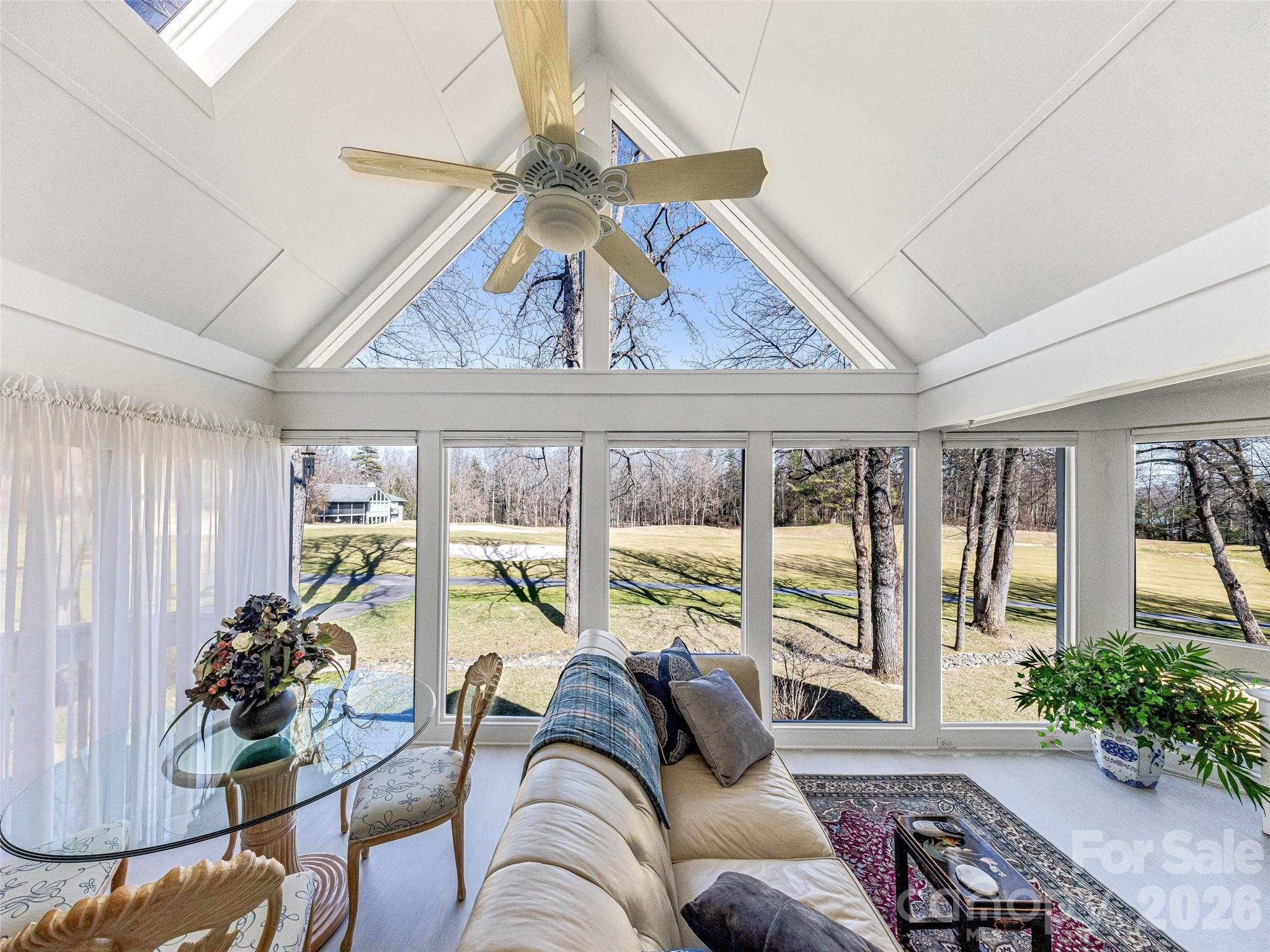 132 Overlook Drive — Flat Rock