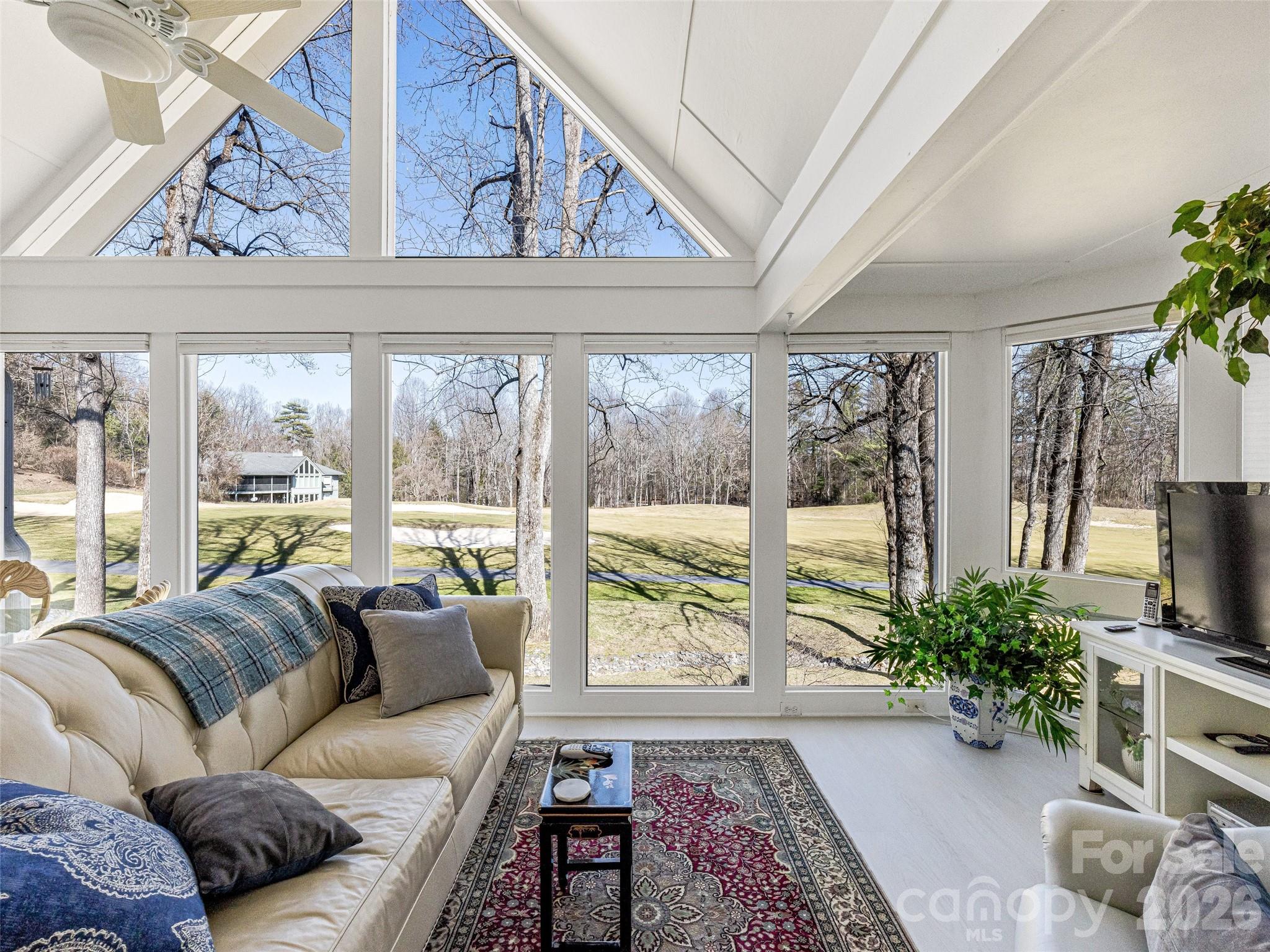132 Overlook Drive — Flat Rock