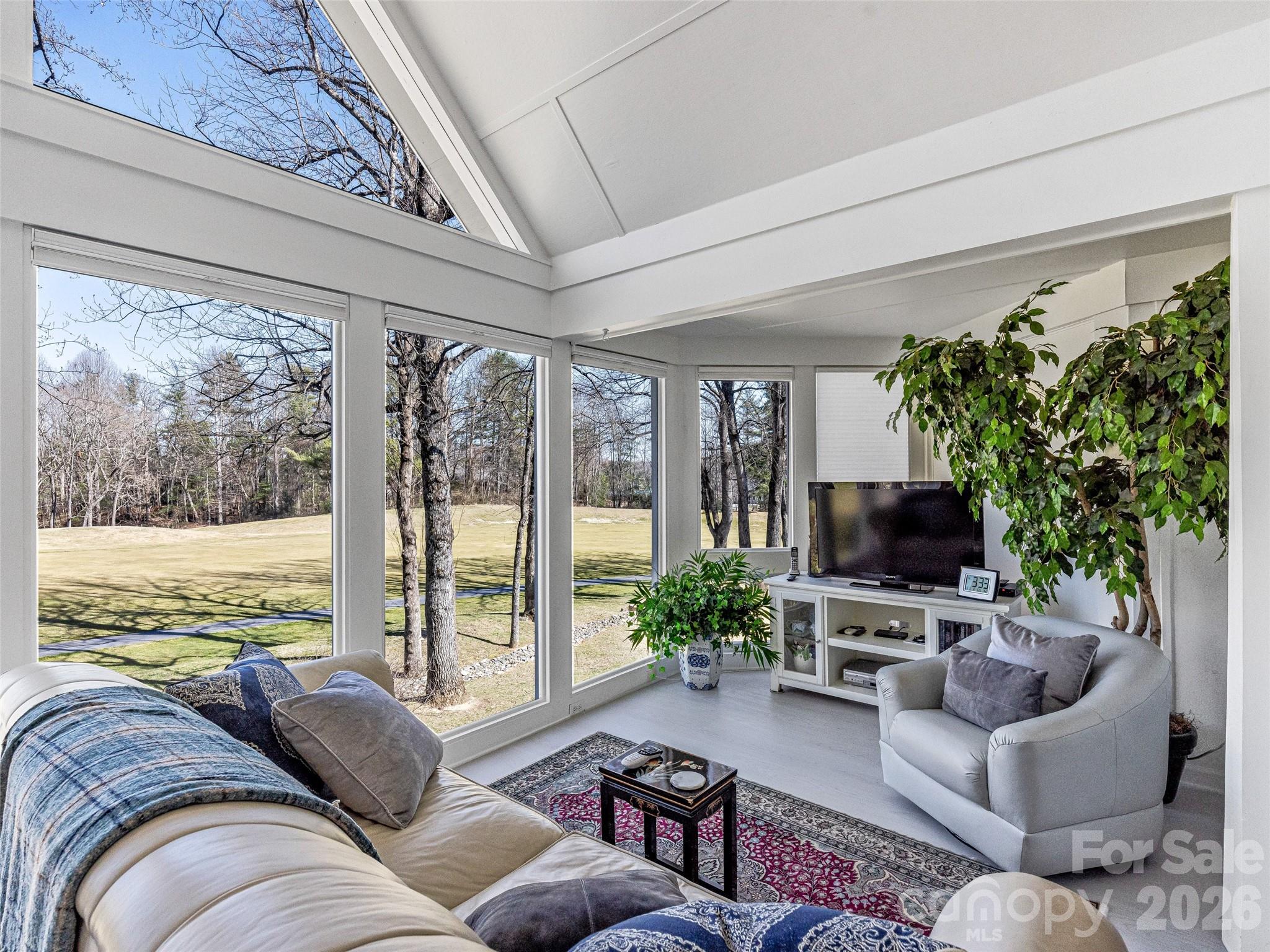 132 Overlook Drive — Flat Rock