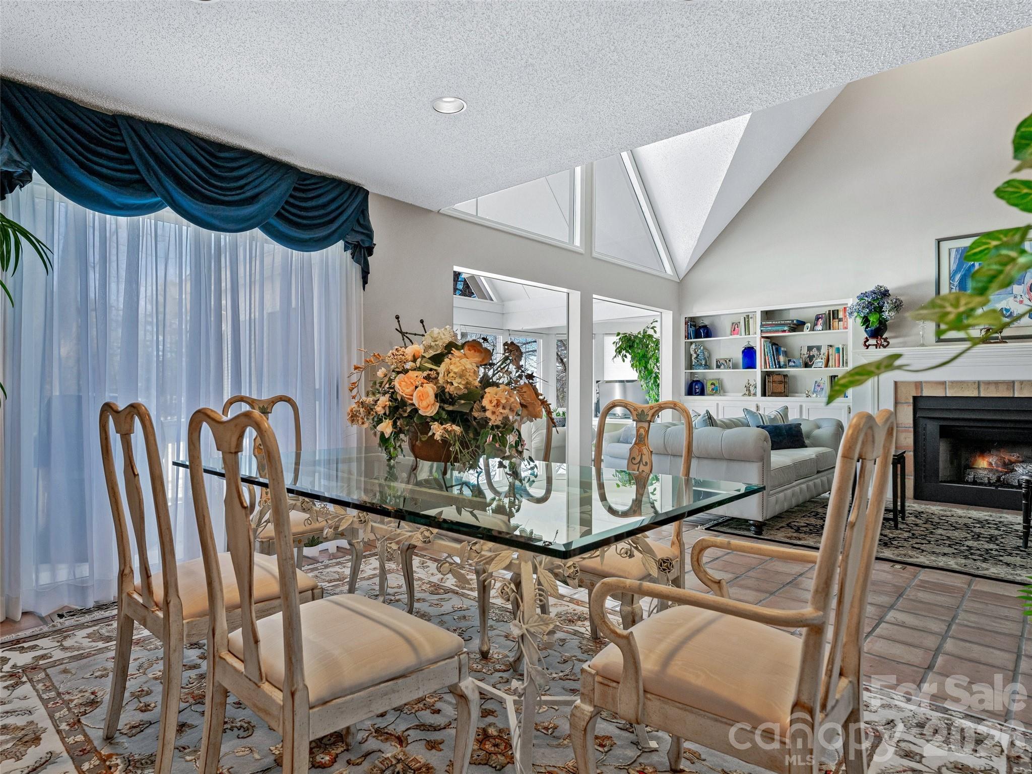 132 Overlook Drive — Flat Rock