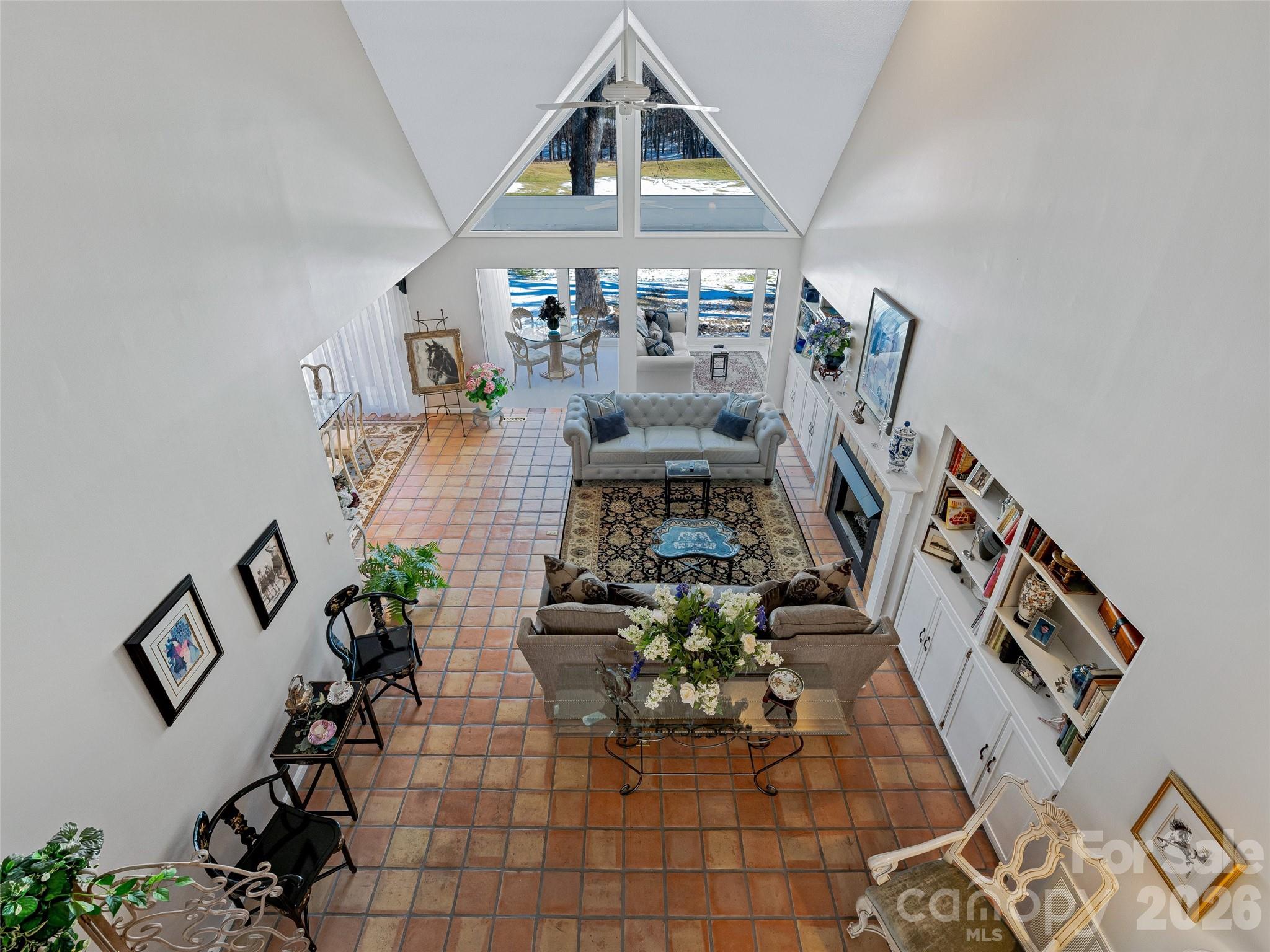 132 Overlook Drive — Flat Rock
