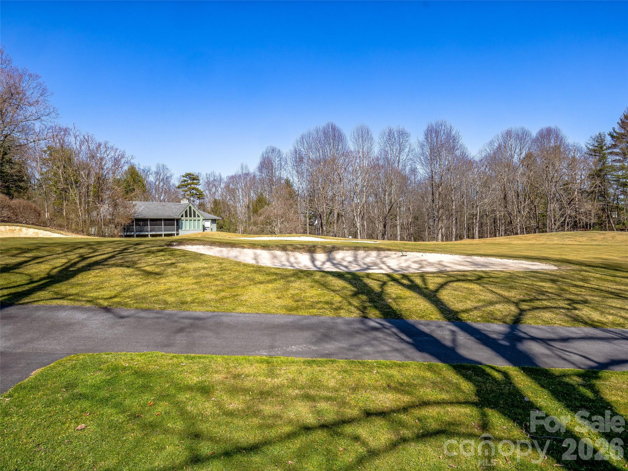 132 Overlook Drive — Flat Rock