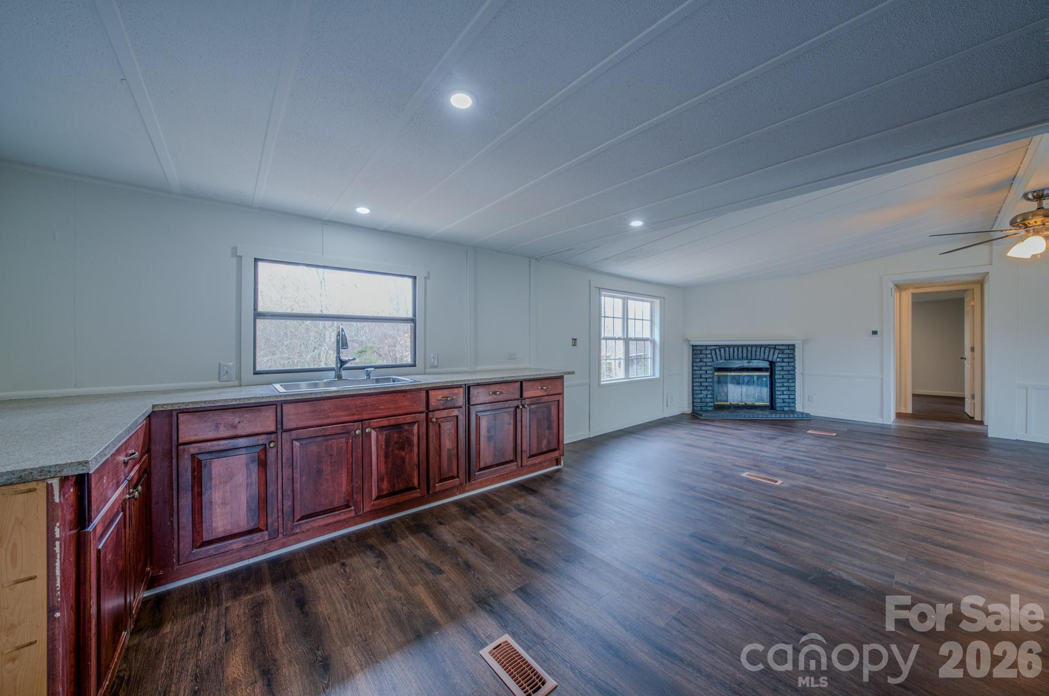 8 Teal Lane — Candler