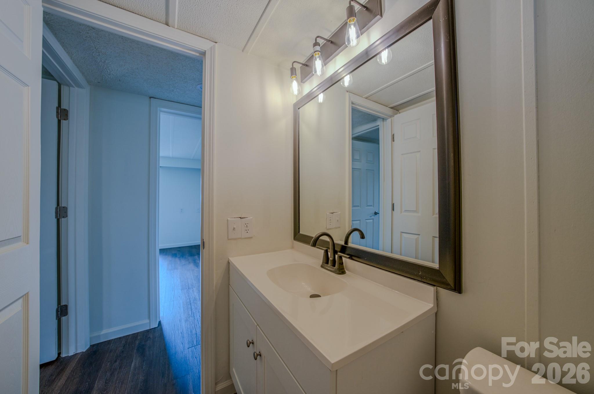 8 Teal Lane — Candler