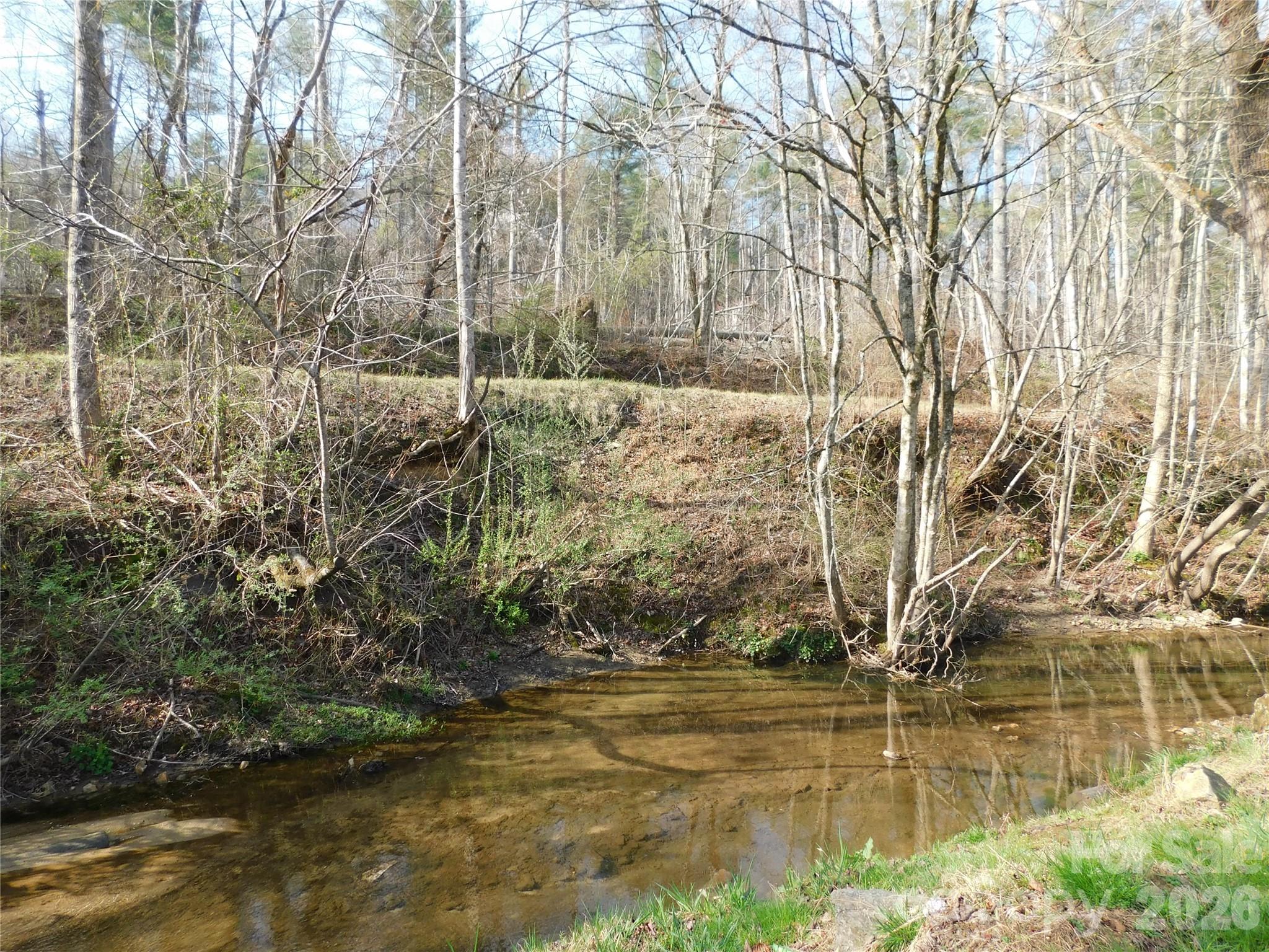 102 Jeff Street — Hendersonville