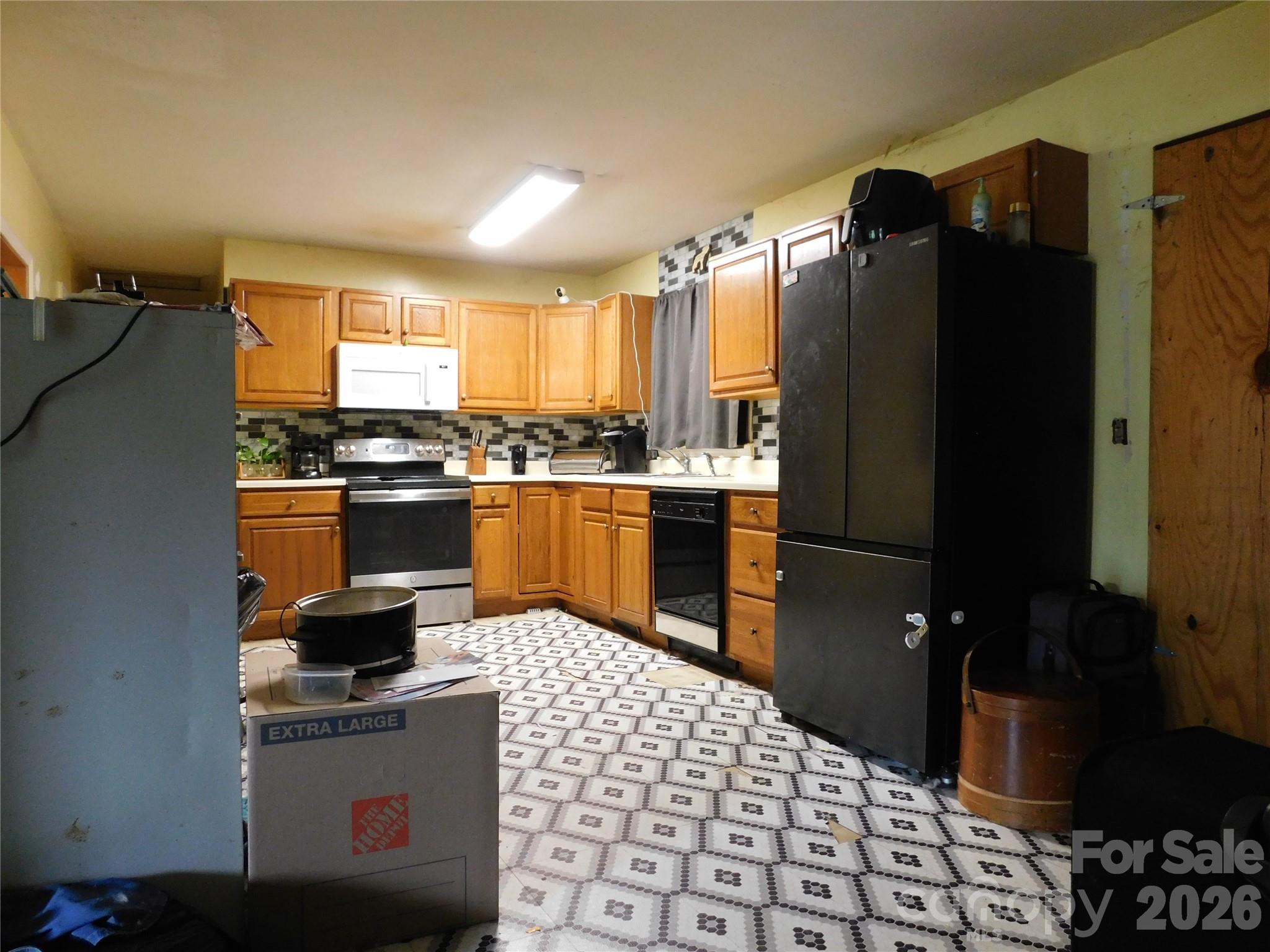 102 Jeff Street — Hendersonville