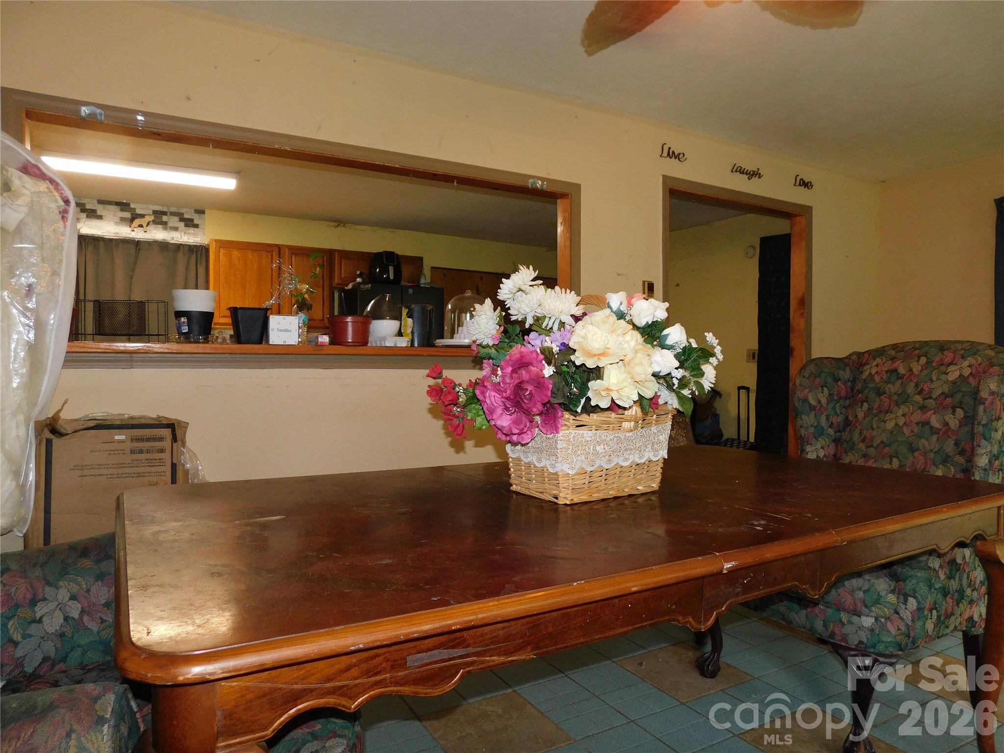 102 Jeff Street — Hendersonville