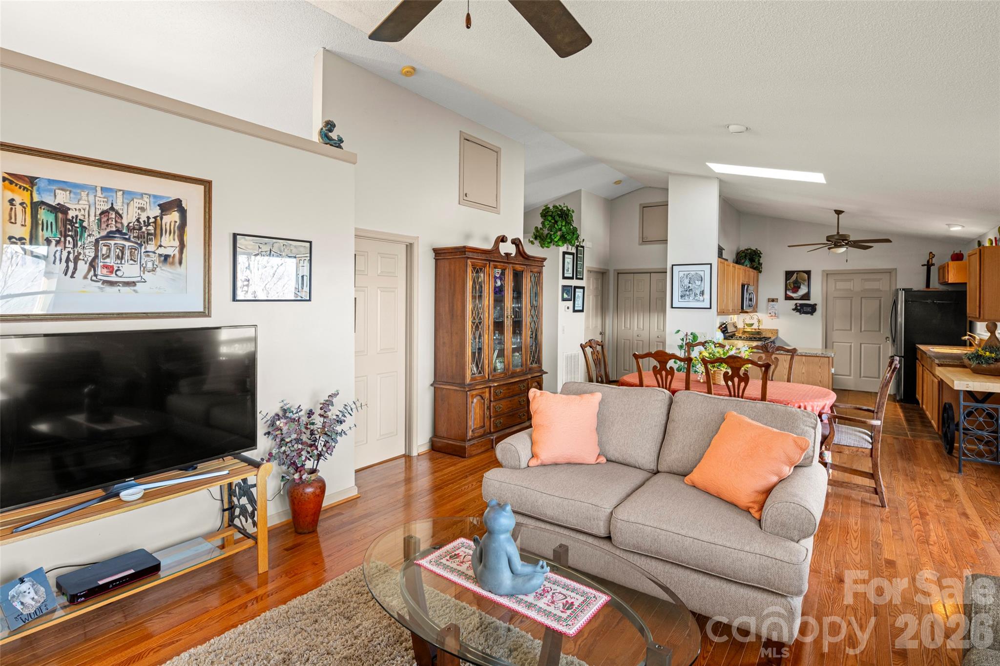 405 Glen Echo Circle — Saluda